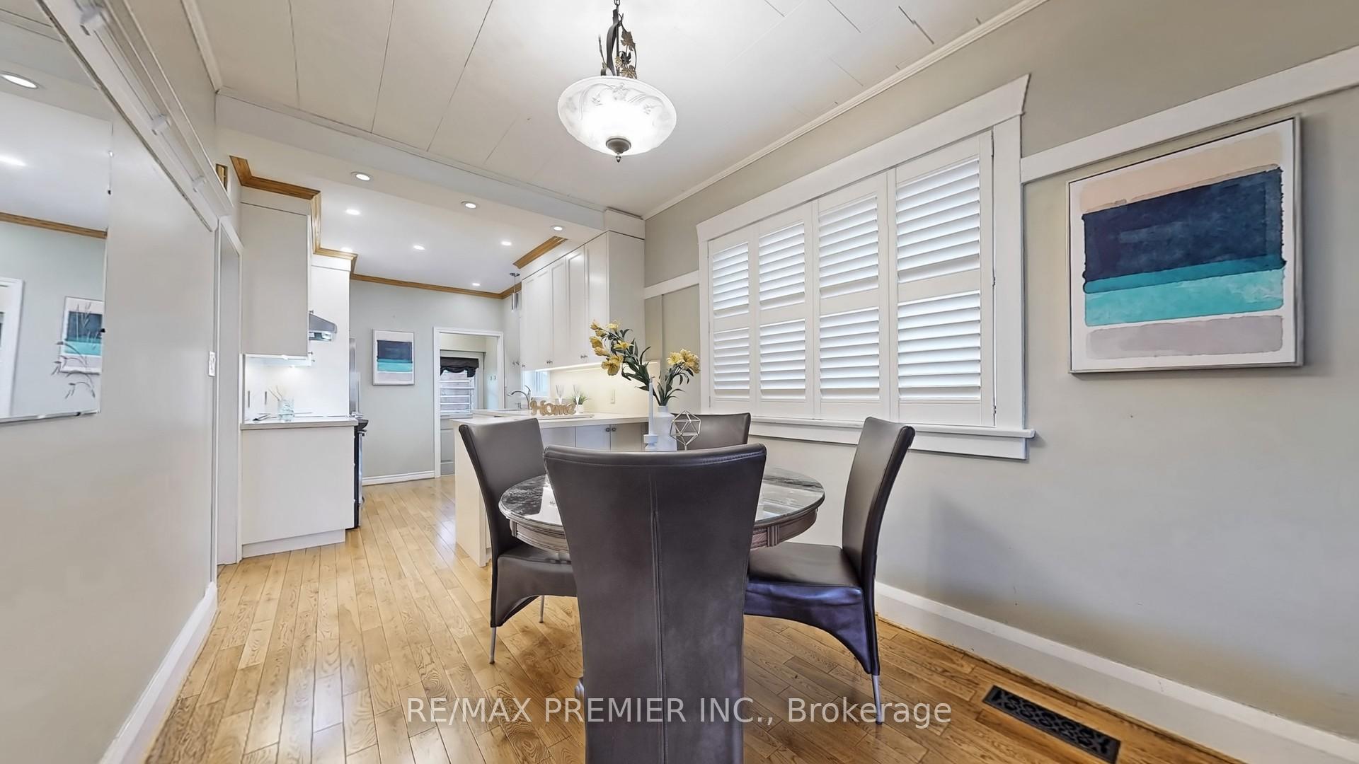Photo 10 of 77 Gatwick Avenue, Toronto, Woodbine-Lumsden — HOMEH