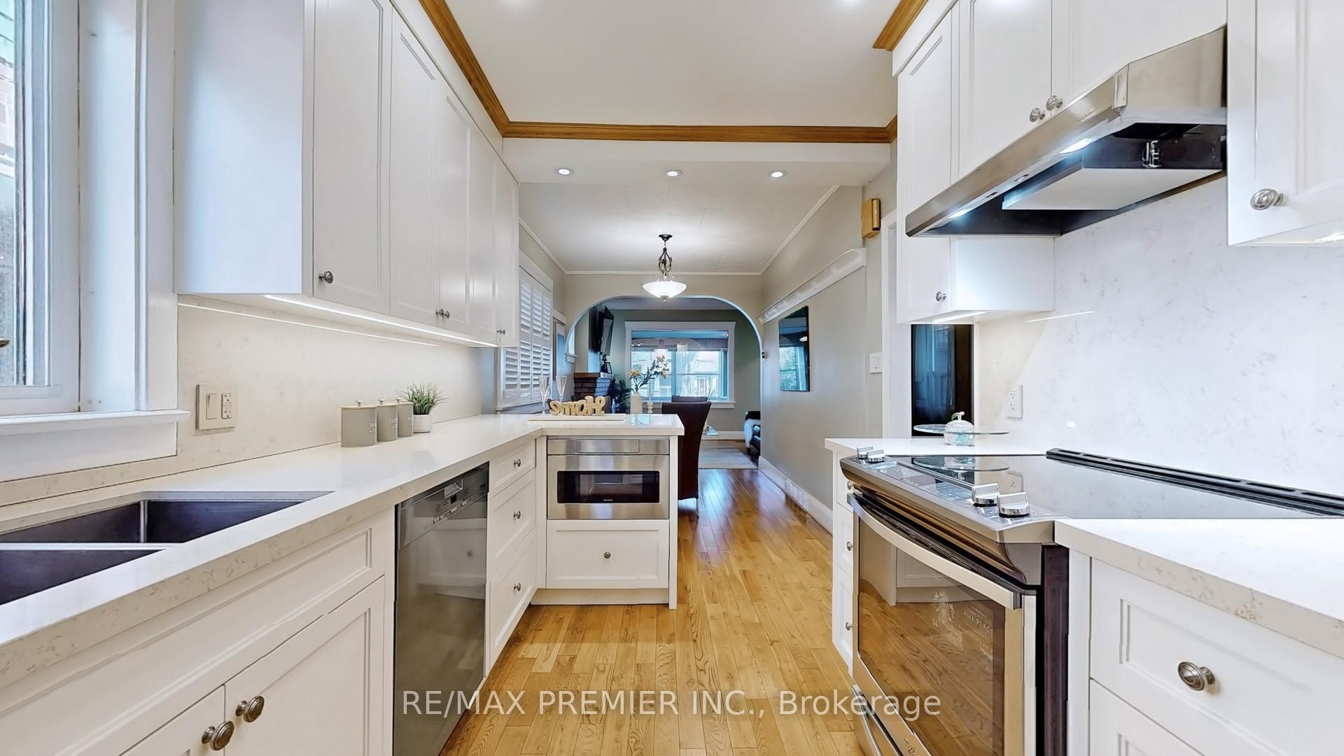 Photo 16 of 77 Gatwick Avenue, Toronto, Woodbine-Lumsden — HOMEH
