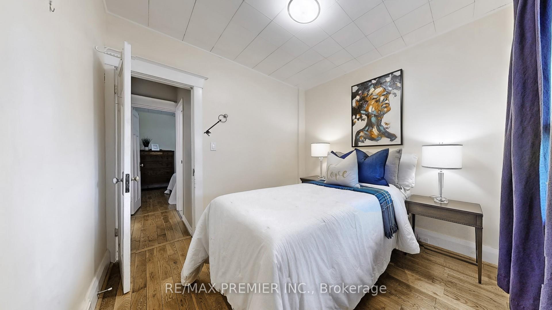 Photo 21 of 77 Gatwick Avenue, Toronto, Woodbine-Lumsden — HOMEH