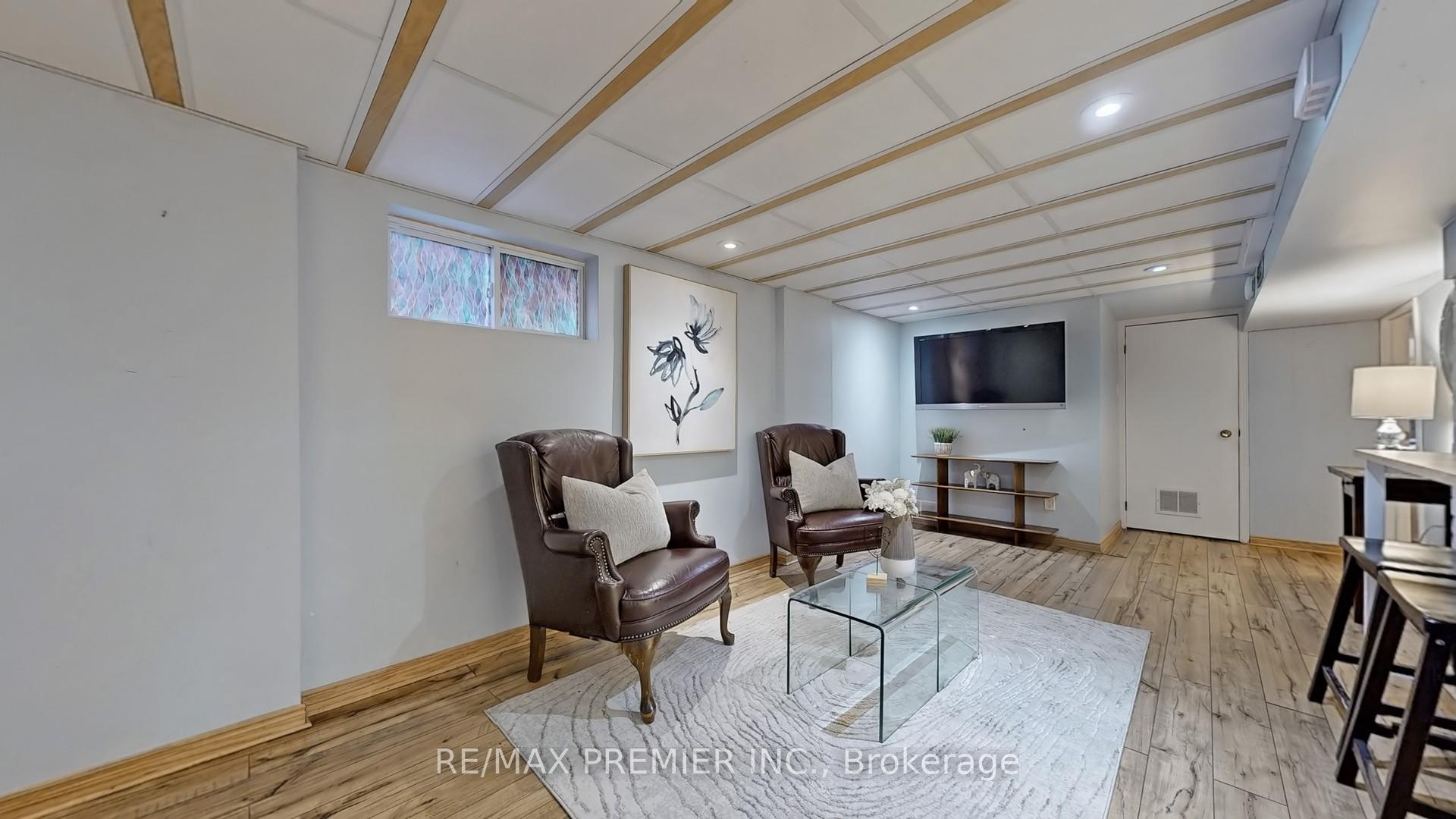 Photo 27 of 77 Gatwick Avenue, Toronto, Woodbine-Lumsden — HOMEH