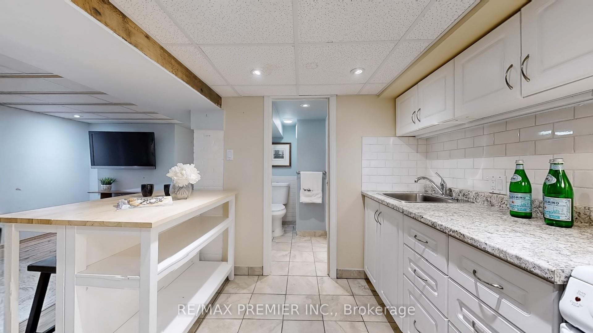 Photo 32 of 77 Gatwick Avenue, Toronto, Woodbine-Lumsden — HOMEH