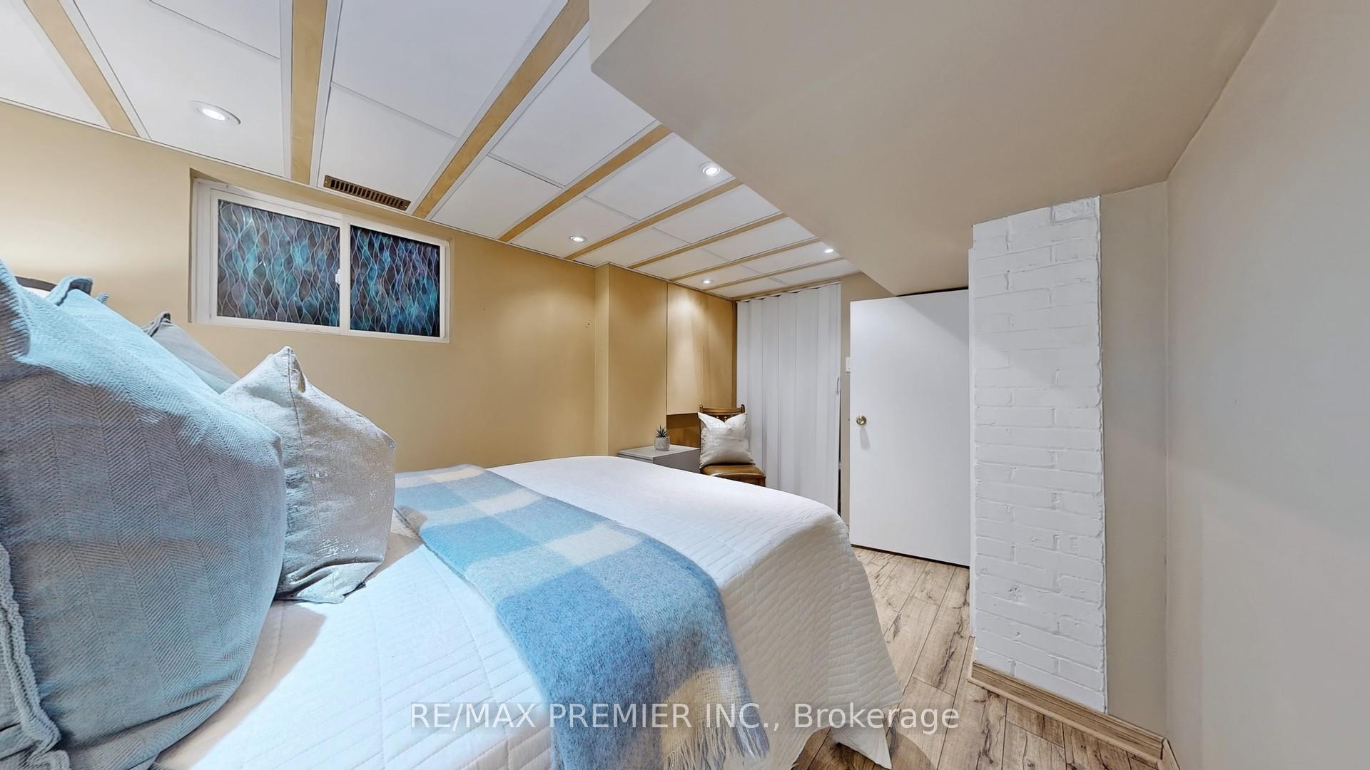 Photo 37 of 77 Gatwick Avenue, Toronto, Woodbine-Lumsden — HOMEH