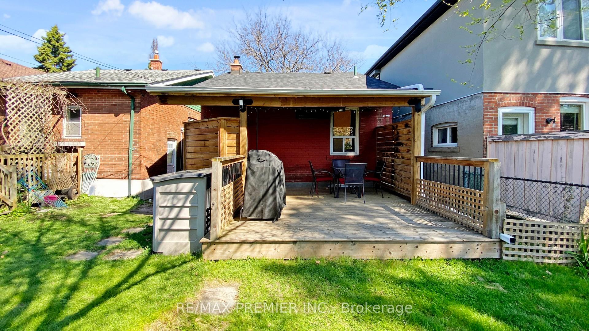 Photo 42 of 77 Gatwick Avenue, Toronto, Woodbine-Lumsden — HOMEH