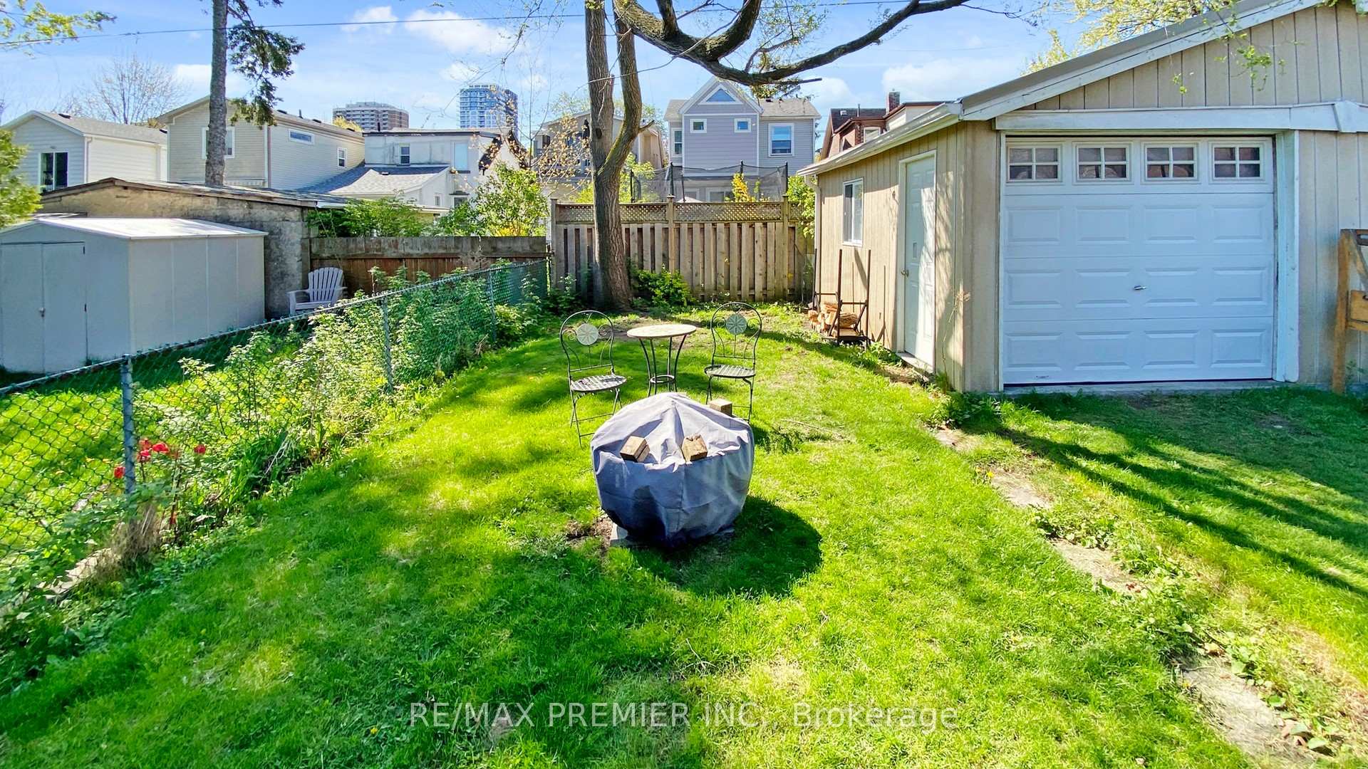 Photo 48 of 77 Gatwick Avenue, Toronto, Woodbine-Lumsden — HOMEH
