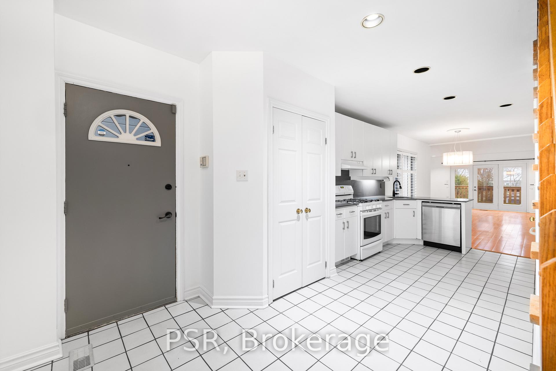 Photo 13 of 83 Pickering Street, Toronto, East End-Danforth — HOMEH
