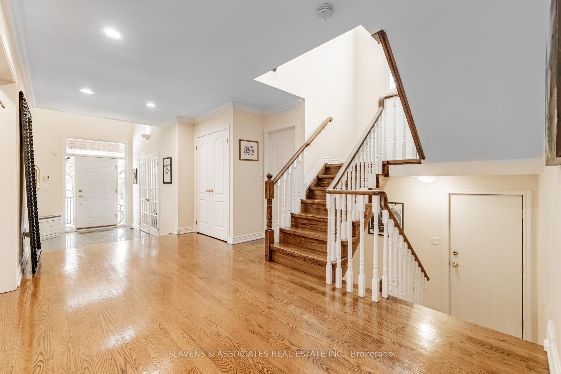 Photo 28 of 602 Glengrove Avenue, Toronto, Englemount-Lawrence — HOMEH