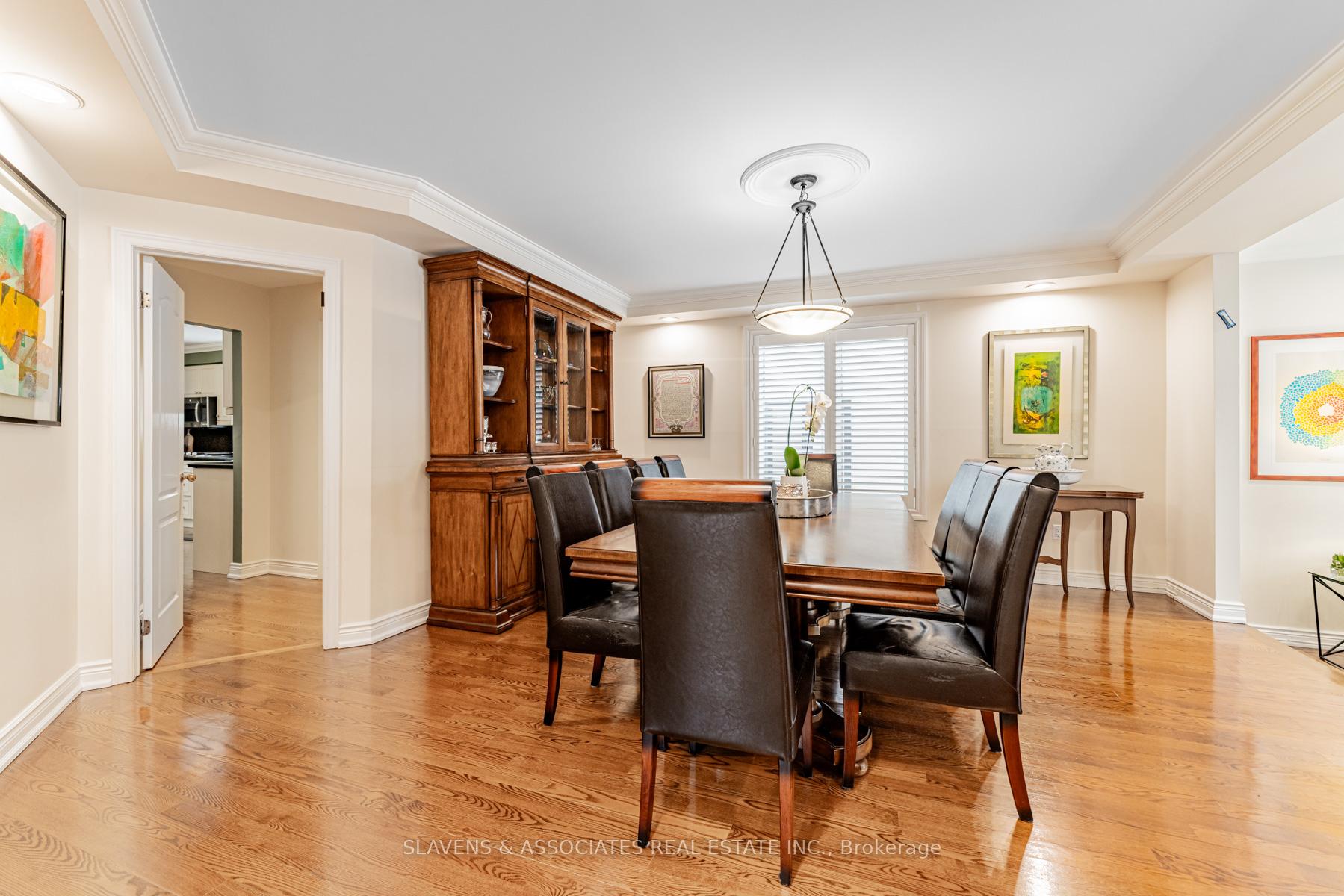 Photo 10 of 602 Glengrove Avenue, Toronto, Englemount-Lawrence — HOMEH