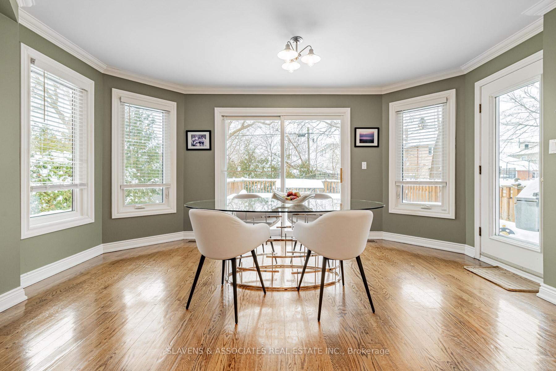 Photo 9 of 602 Glengrove Avenue, Toronto, Englemount-Lawrence — HOMEH