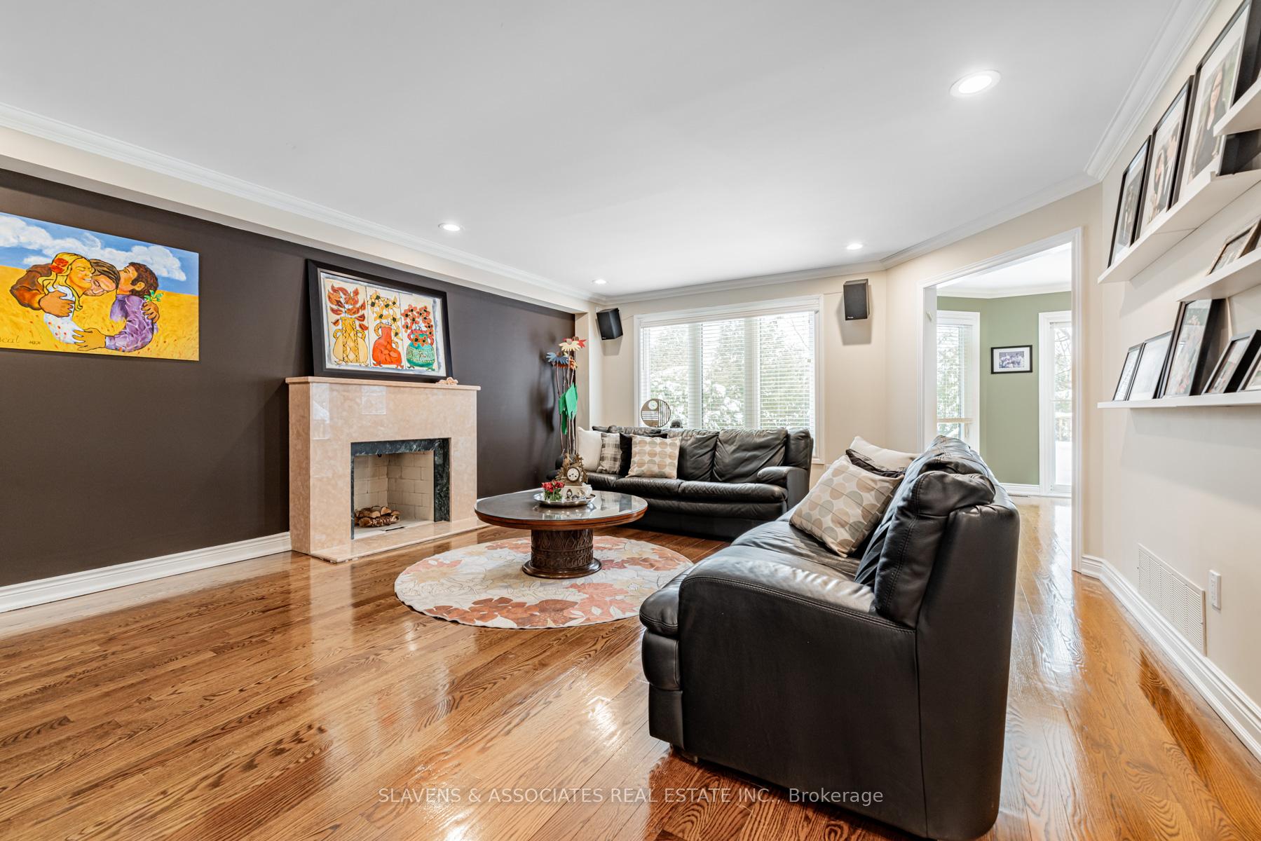 Photo 16 of 602 Glengrove Avenue, Toronto, Englemount-Lawrence — HOMEH