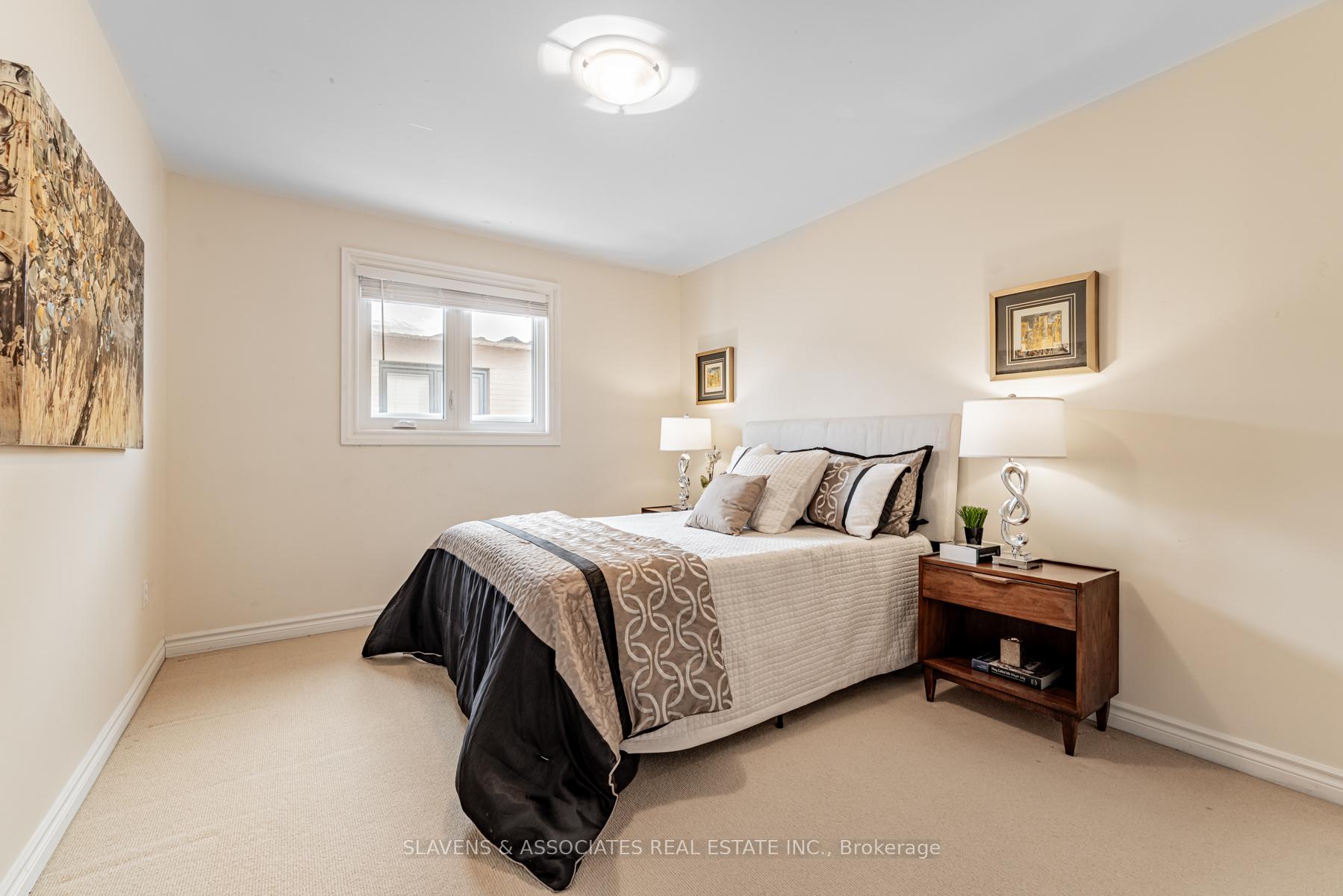 Photo 25 of 602 Glengrove Avenue, Toronto, Englemount-Lawrence — HOMEH