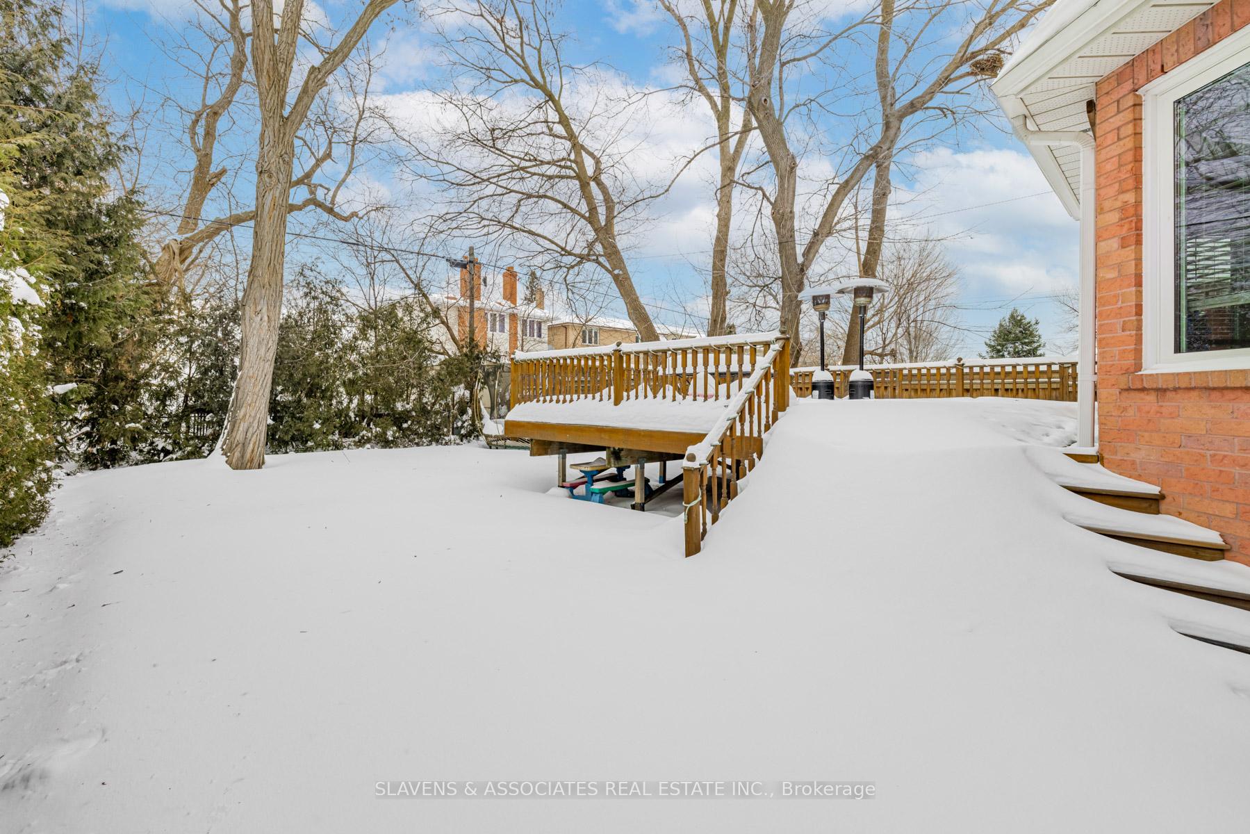 Photo 35 of 602 Glengrove Avenue, Toronto, Englemount-Lawrence — HOMEH
