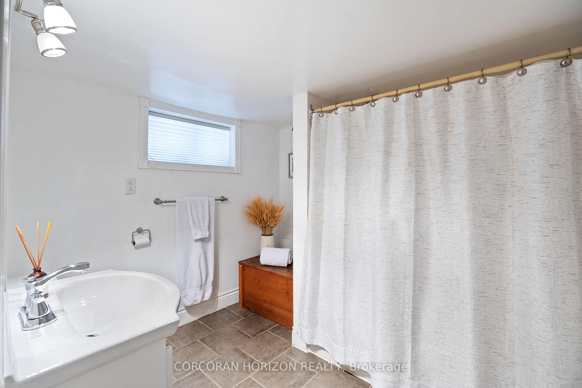 Photo 30 of 189 Springdale Boulevard, Toronto, Danforth Village-East York — HOMEH