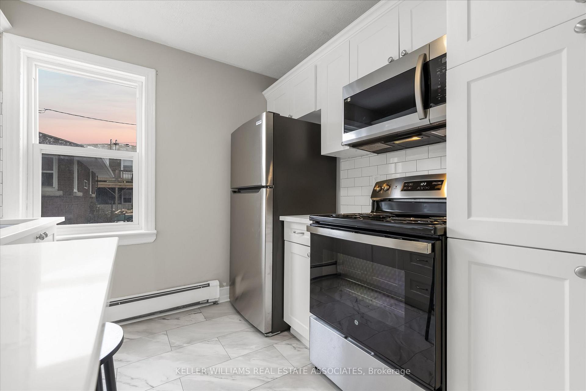 Photo 3 of 180 Pine Street S, Thorold, Thorold Downtown — HOMEH