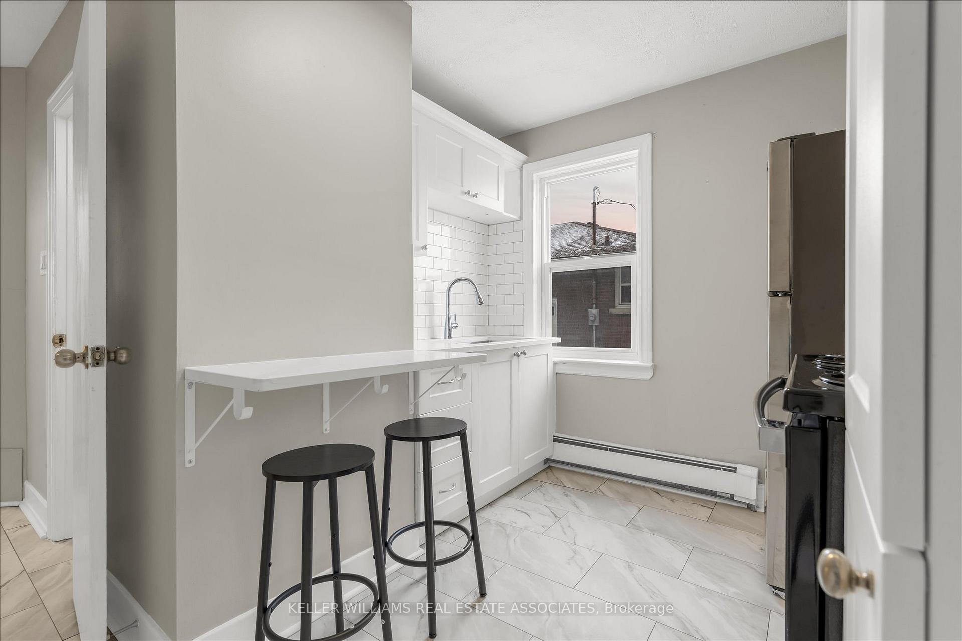 Photo 5 of 180 Pine Street S, Thorold, Thorold Downtown — HOMEH