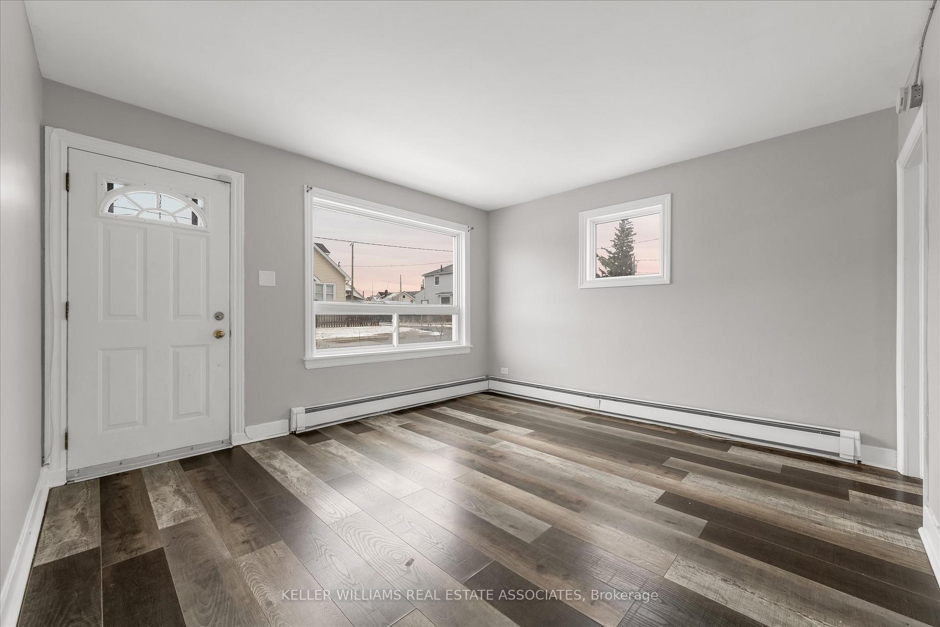 Photo 6 of 180 Pine Street S, Thorold, Thorold Downtown — HOMEH