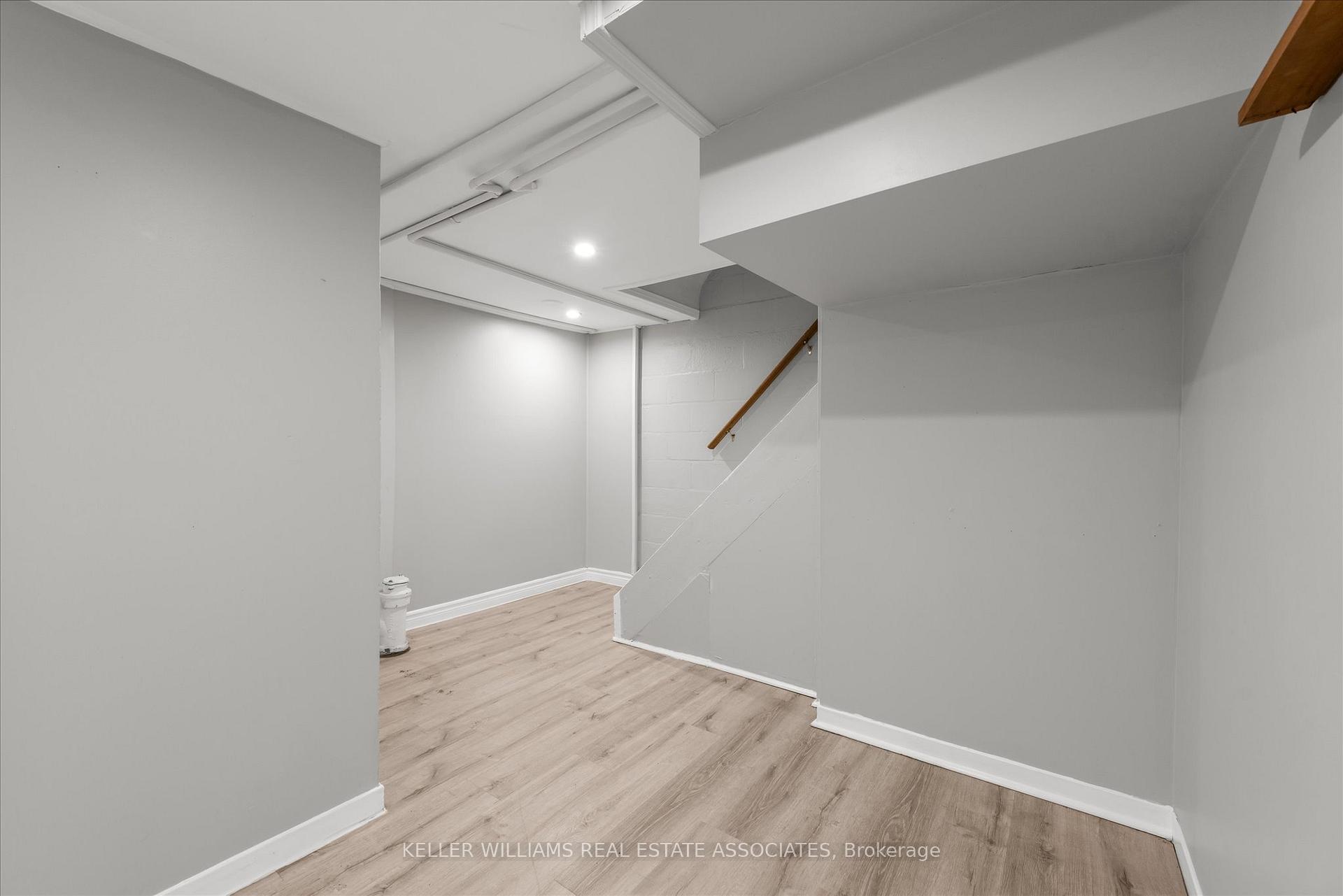 Photo 17 of 180 Pine Street S, Thorold, Thorold Downtown — HOMEH