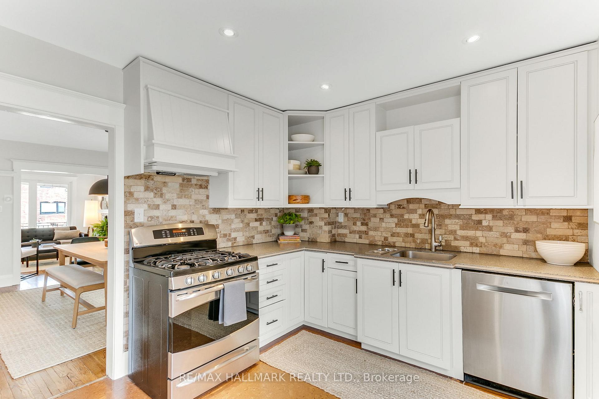 Photo 12 of 105 Queensdale Avenue, Toronto, Danforth — HOMEH