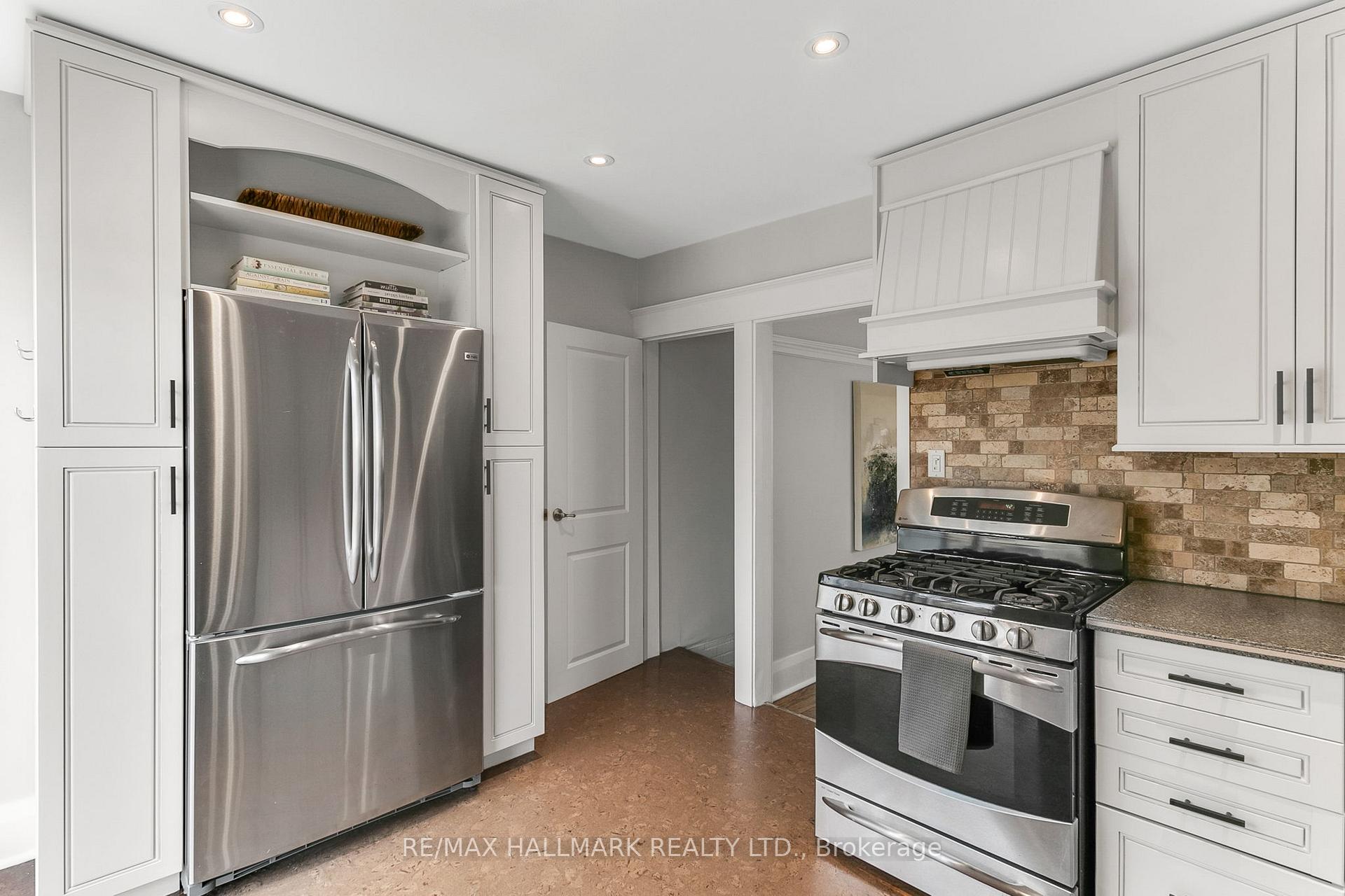 Photo 13 of 105 Queensdale Avenue, Toronto, Danforth — HOMEH