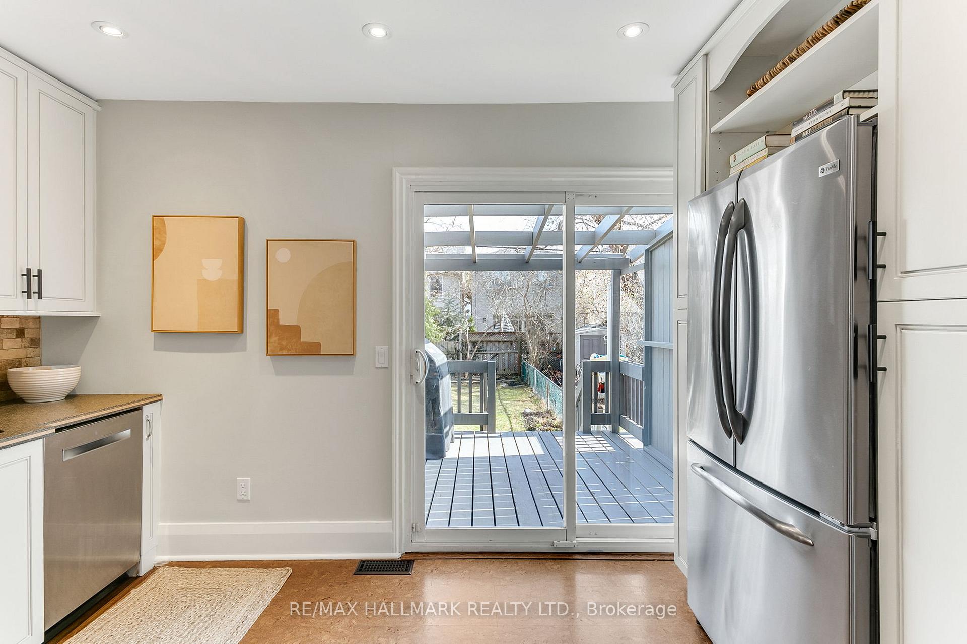 Photo 14 of 105 Queensdale Avenue, Toronto, Danforth — HOMEH