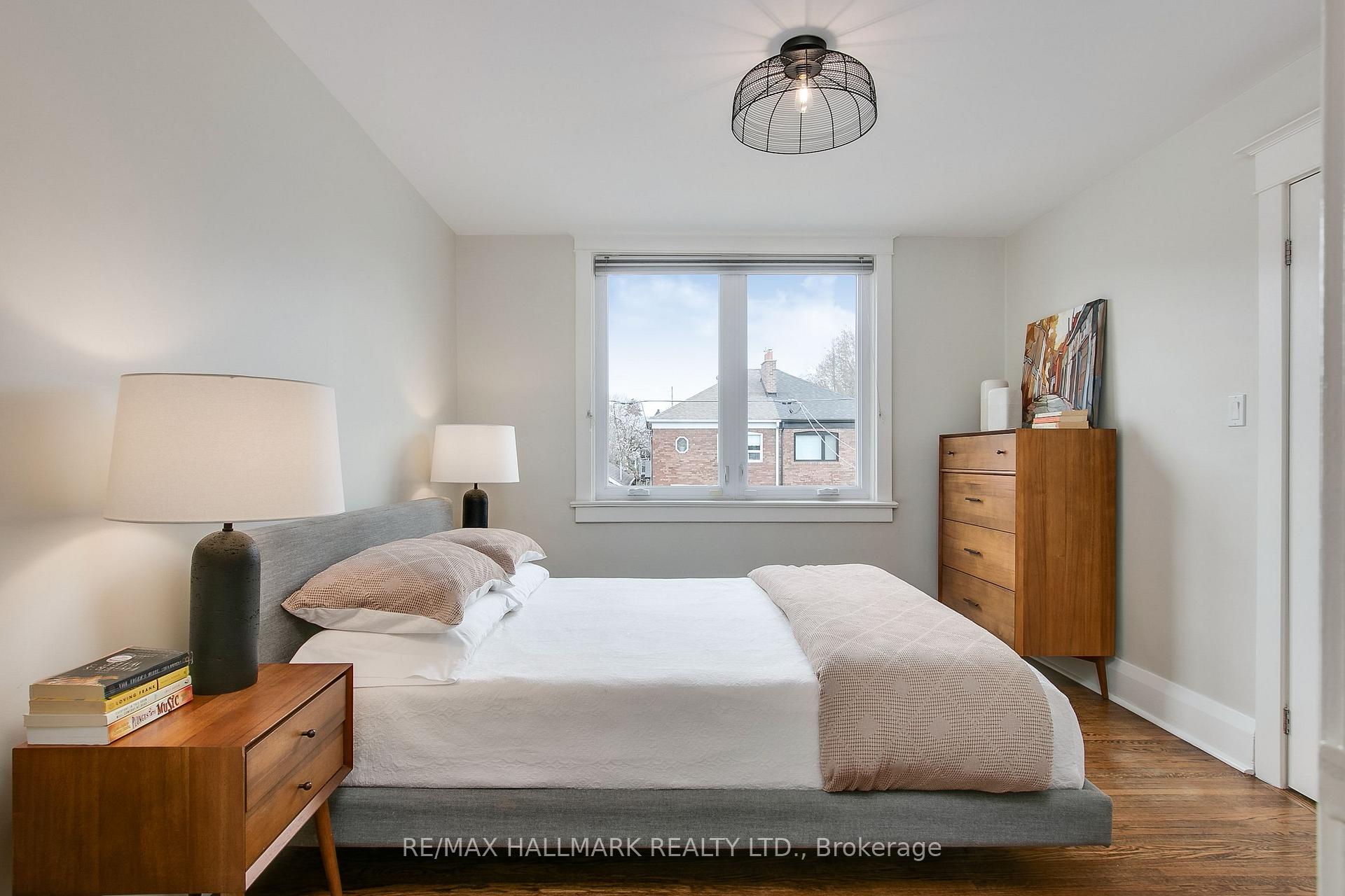 Photo 15 of 105 Queensdale Avenue, Toronto, Danforth — HOMEH
