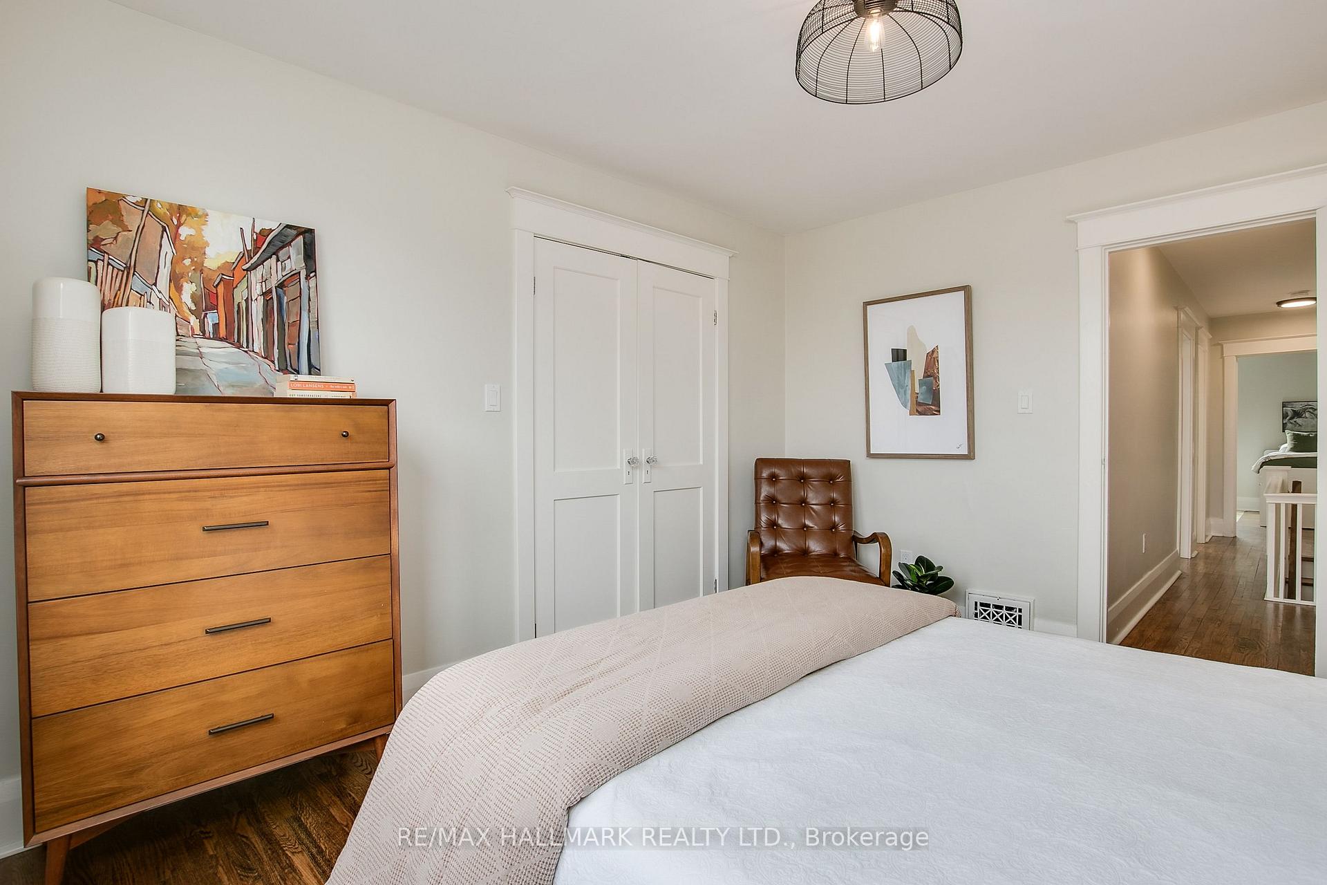 Photo 18 of 105 Queensdale Avenue, Toronto, Danforth — HOMEH