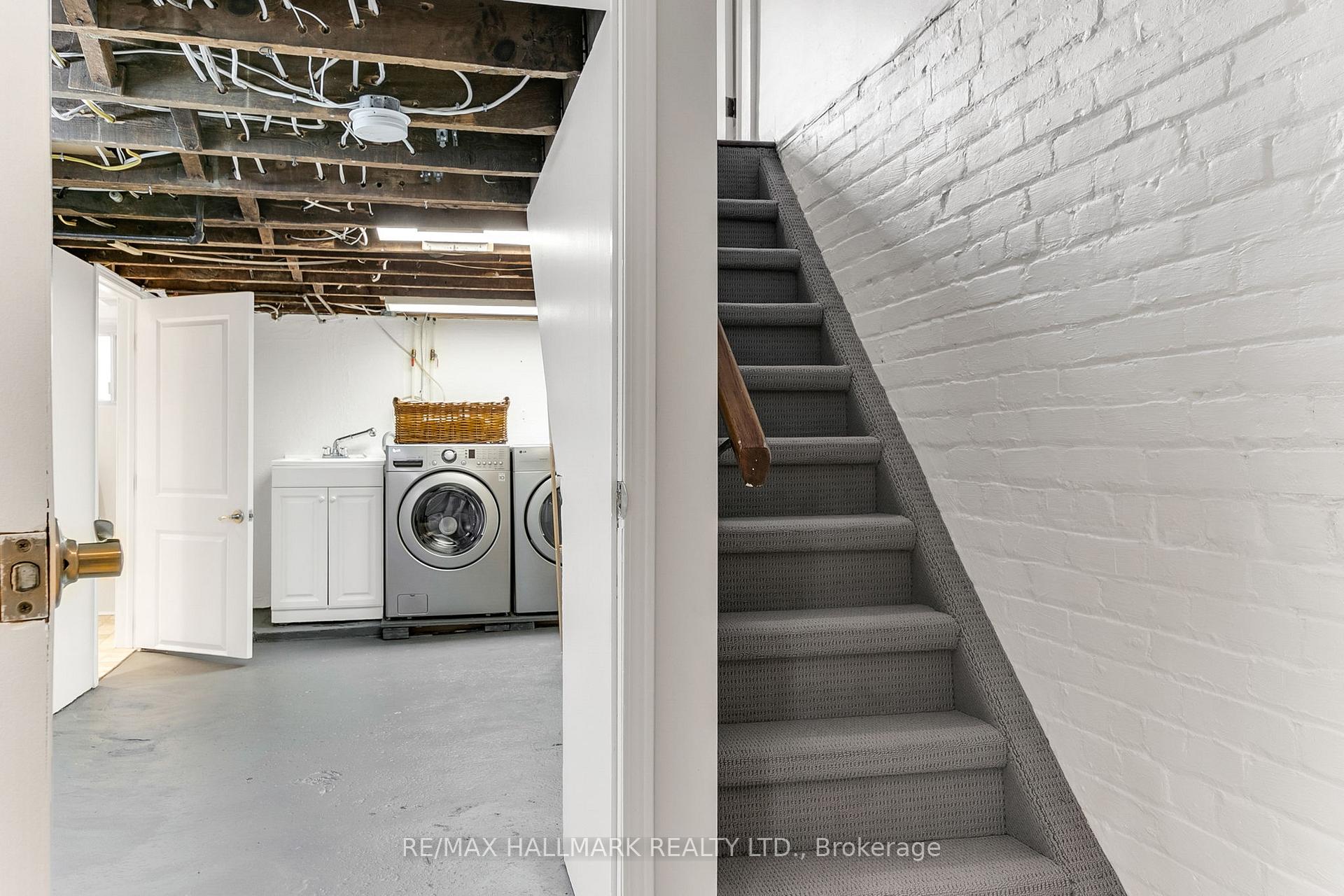 Photo 27 of 105 Queensdale Avenue, Toronto, Danforth — HOMEH