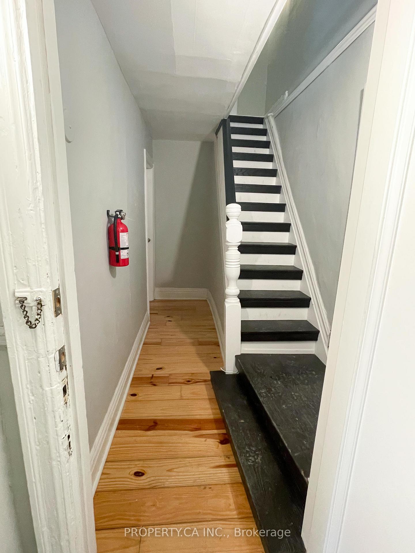 Photo 2 of Unit Unit 1, 345 Gladstone Avenue, Toronto, Dufferin Grove — HOMEH