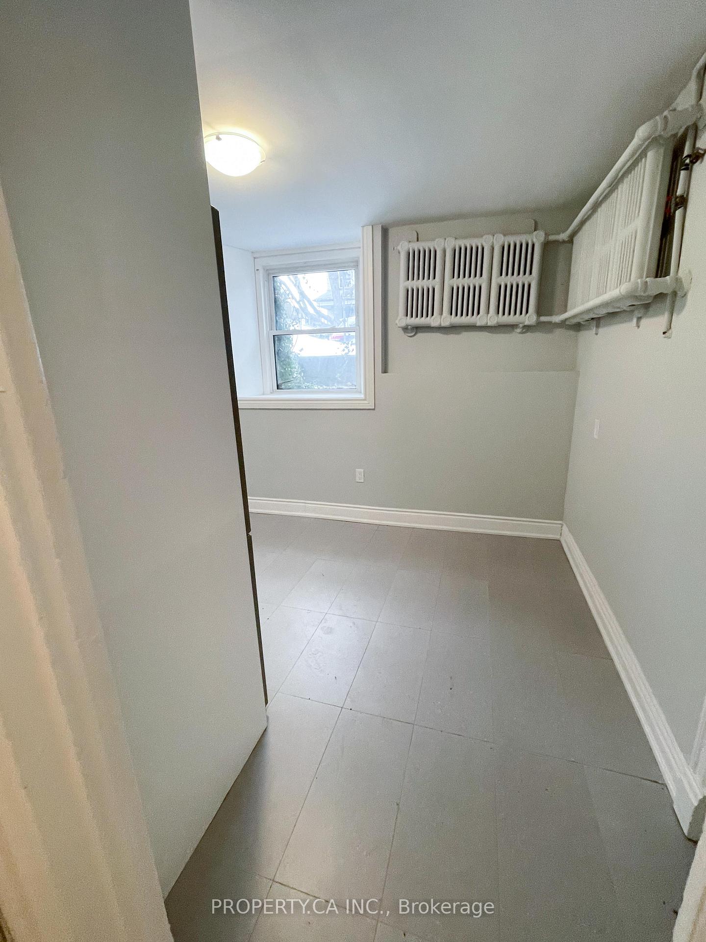 Photo 4 of Unit Unit 1, 345 Gladstone Avenue, Toronto, Dufferin Grove — HOMEH