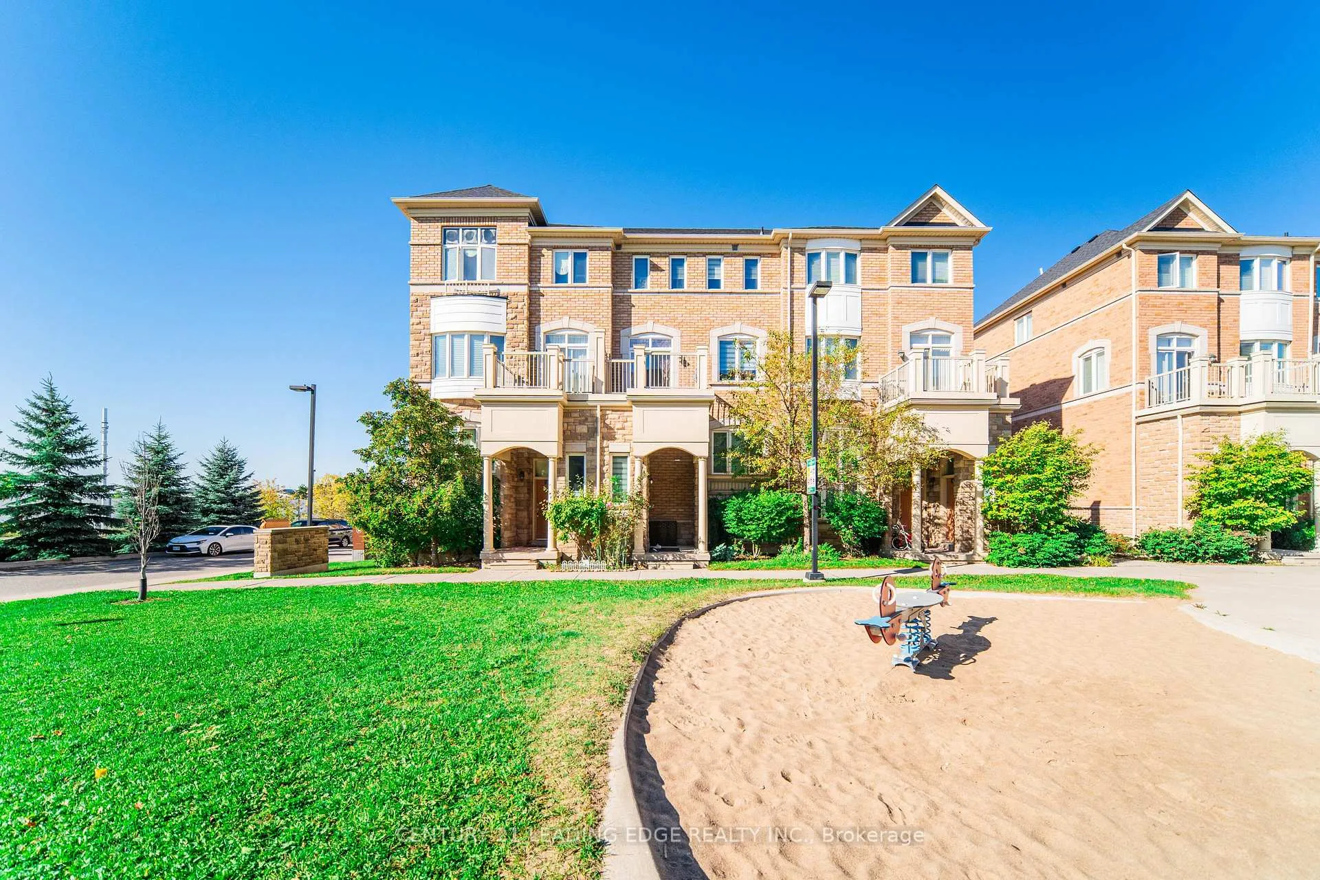 Photo 1 of 5 Dearie Lane, Markham, Milliken Mills East — HOMEH