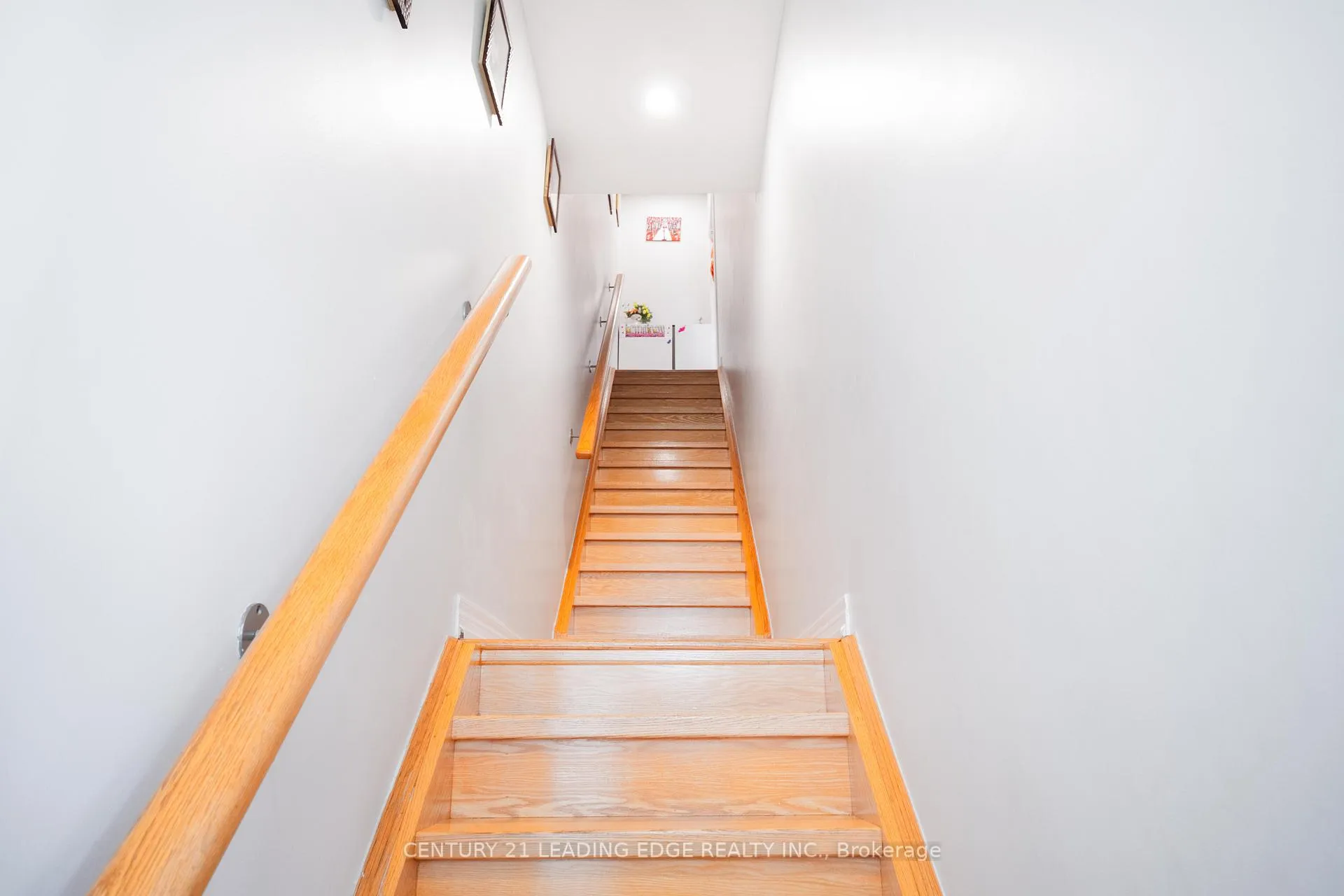 Photo 5 of 5 Dearie Lane, Markham, Milliken Mills East — HOMEH