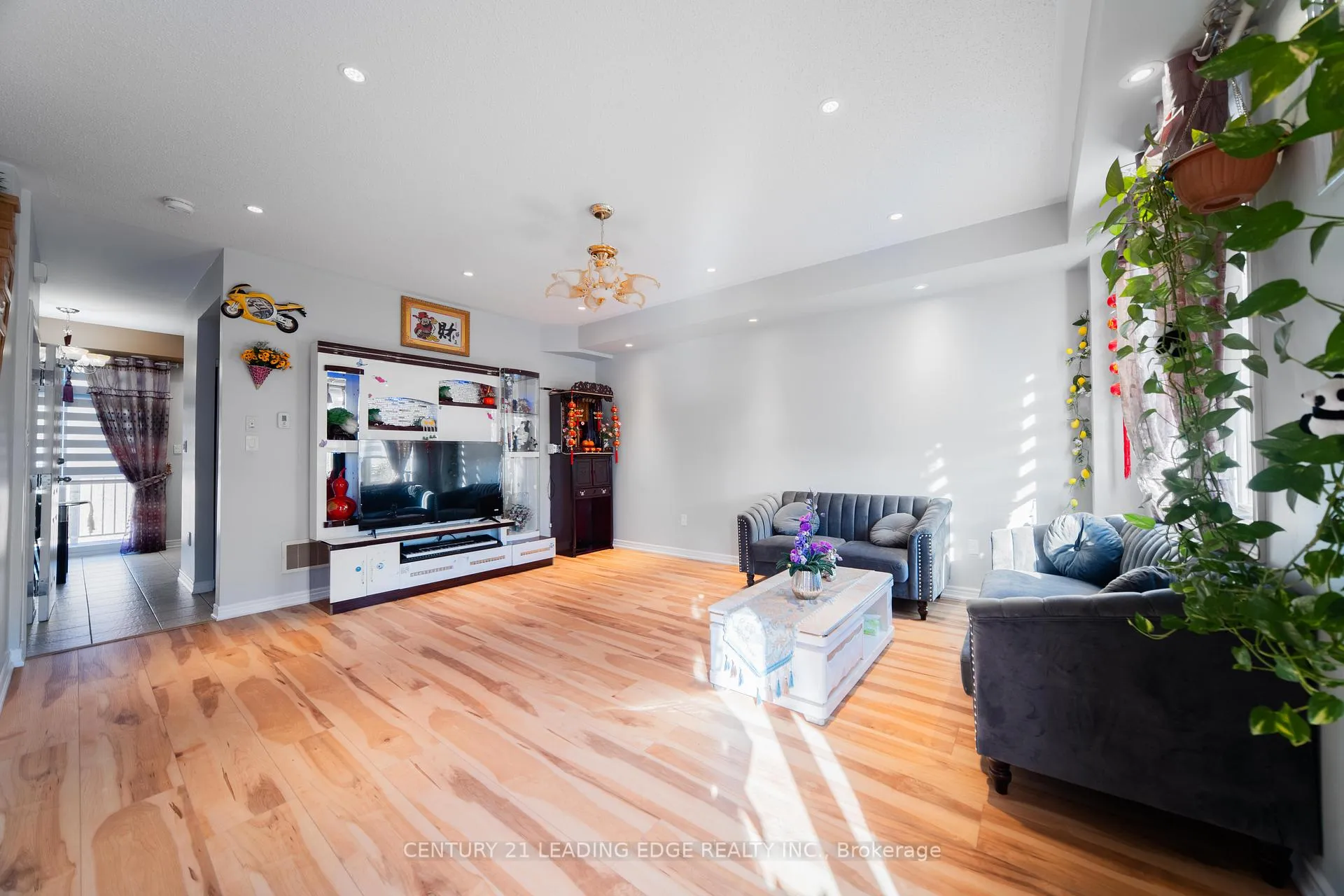 Photo 17 of 5 Dearie Lane, Markham, Milliken Mills East — HOMEH