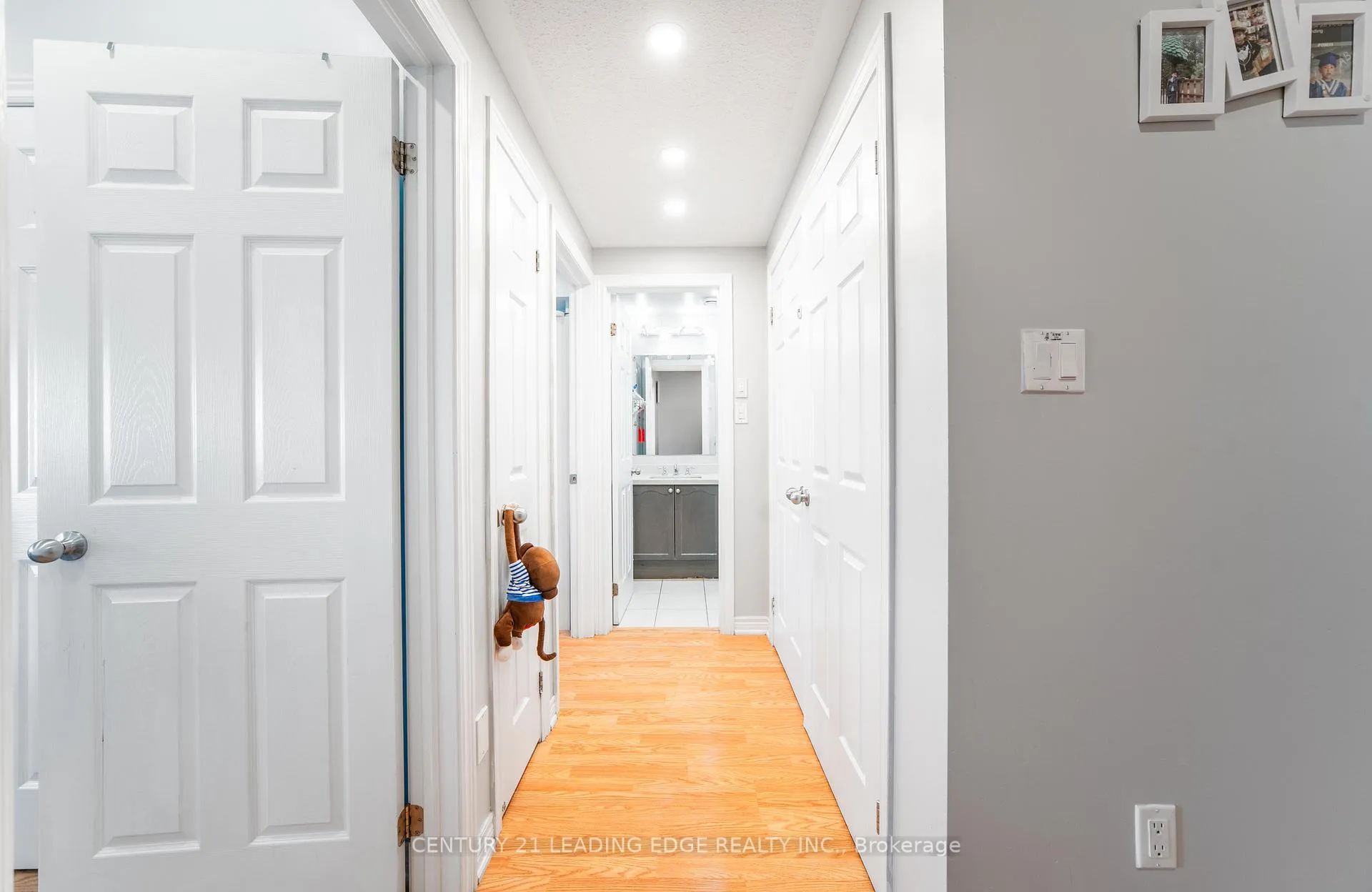 Photo 23 of 5 Dearie Lane, Markham, Milliken Mills East — HOMEH