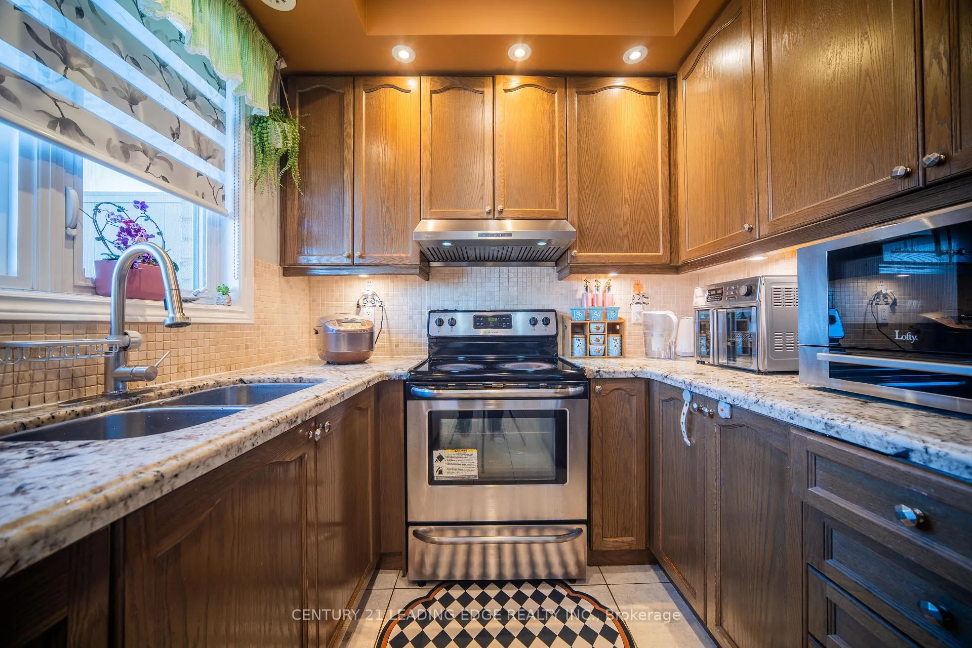 Photo 37 of 5 Dearie Lane, Markham, Milliken Mills East — HOMEH