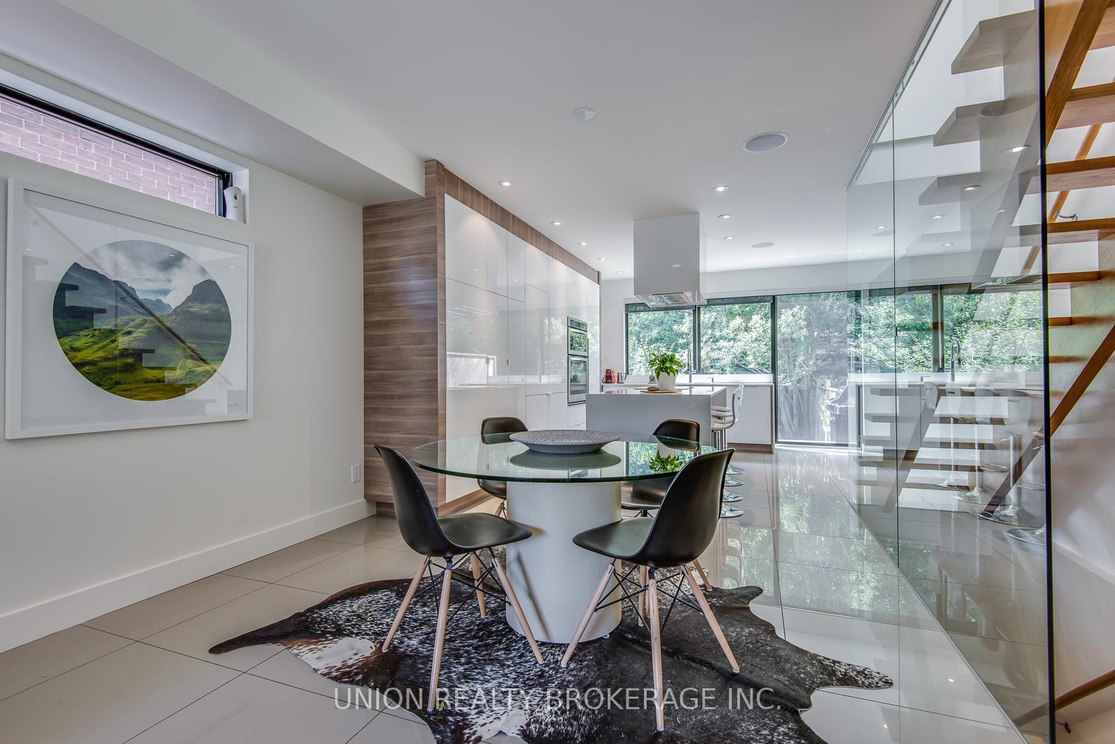 Photo 6 of 30 Hiawatha Road, Toronto, Greenwood-Coxwell — HOMEH