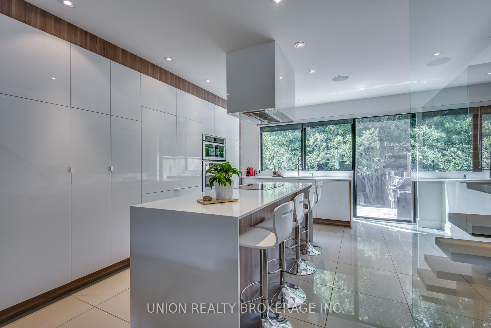 Photo 9 of 30 Hiawatha Road, Toronto, Greenwood-Coxwell — HOMEH