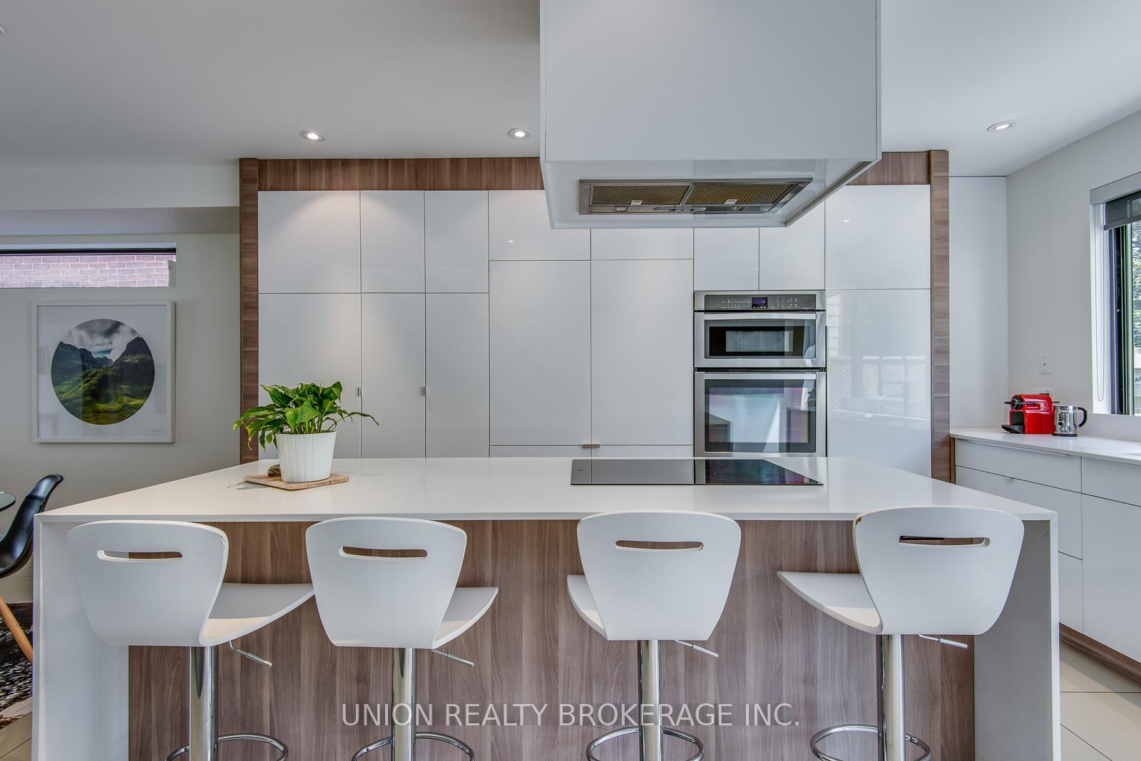 Photo 10 of 30 Hiawatha Road, Toronto, Greenwood-Coxwell — HOMEH
