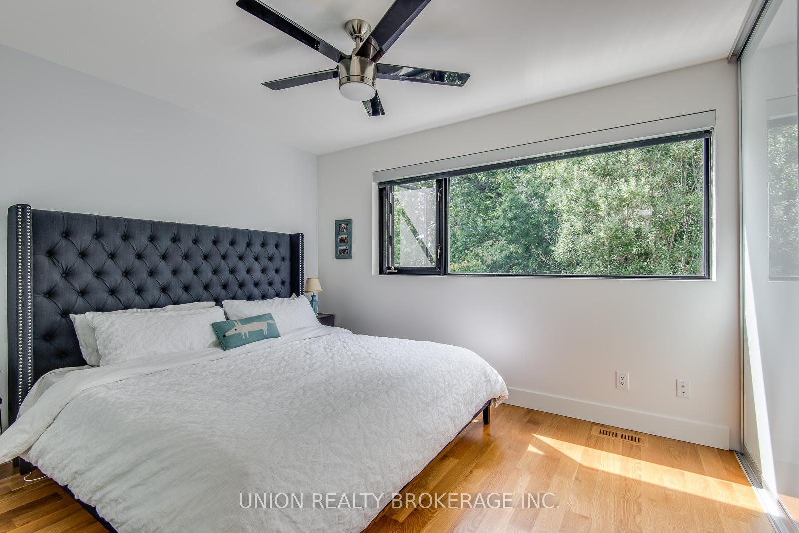 Photo 15 of 30 Hiawatha Road, Toronto, Greenwood-Coxwell — HOMEH