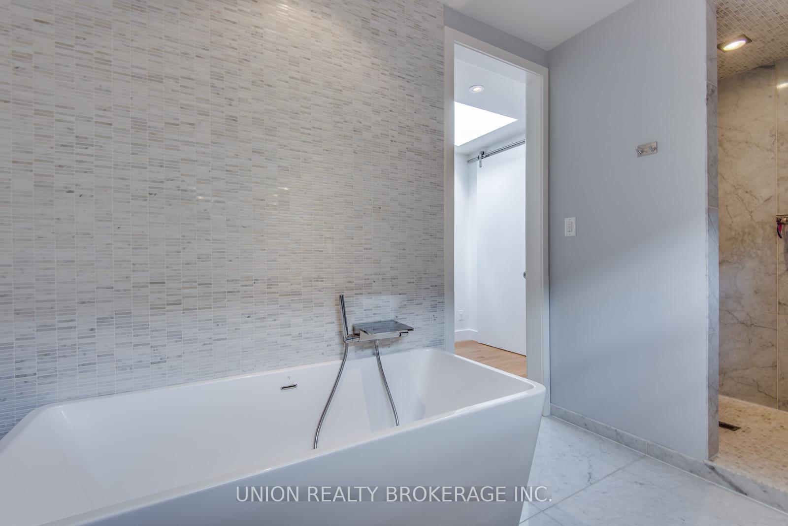 Photo 22 of 30 Hiawatha Road, Toronto, Greenwood-Coxwell — HOMEH