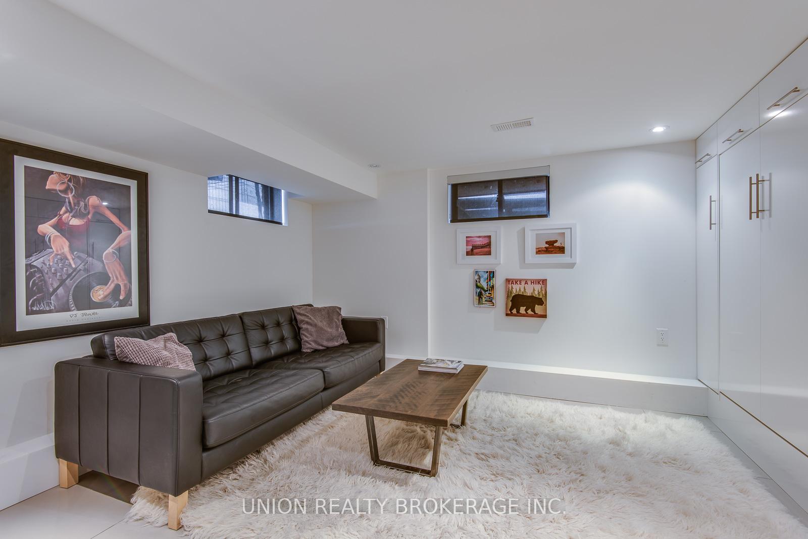Photo 23 of 30 Hiawatha Road, Toronto, Greenwood-Coxwell — HOMEH