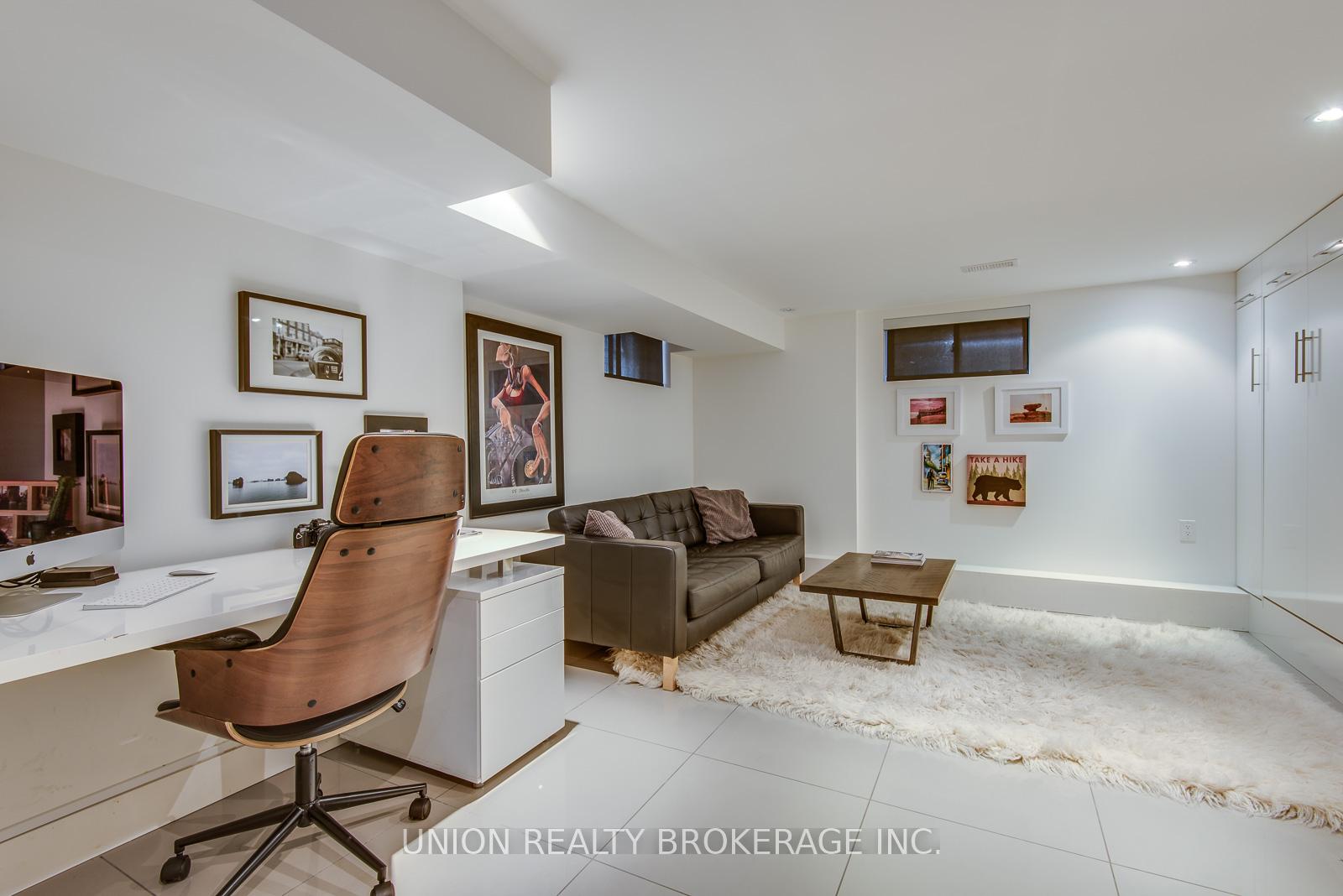 Photo 24 of 30 Hiawatha Road, Toronto, Greenwood-Coxwell — HOMEH