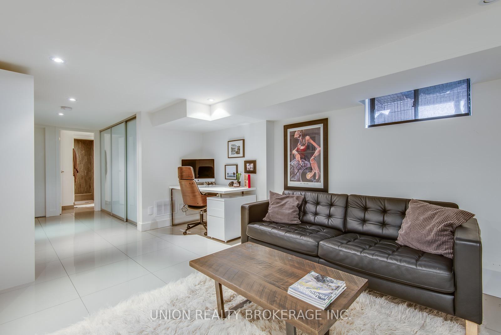 Photo 25 of 30 Hiawatha Road, Toronto, Greenwood-Coxwell — HOMEH