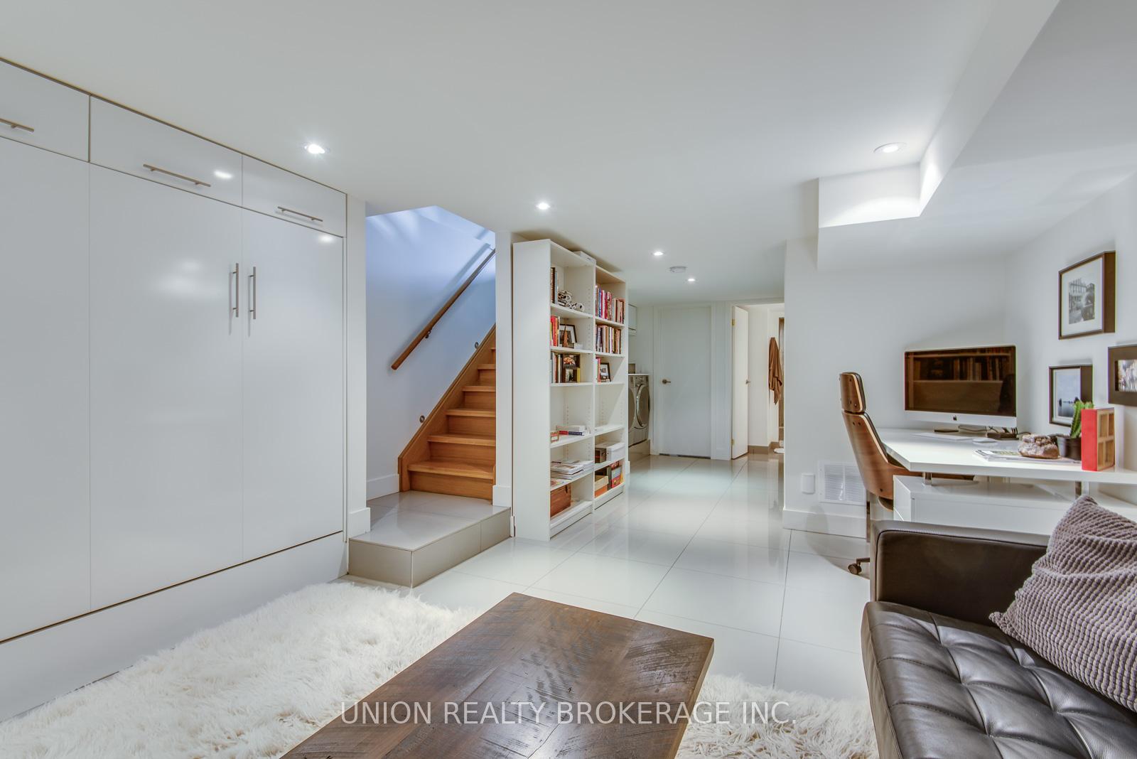Photo 26 of 30 Hiawatha Road, Toronto, Greenwood-Coxwell — HOMEH