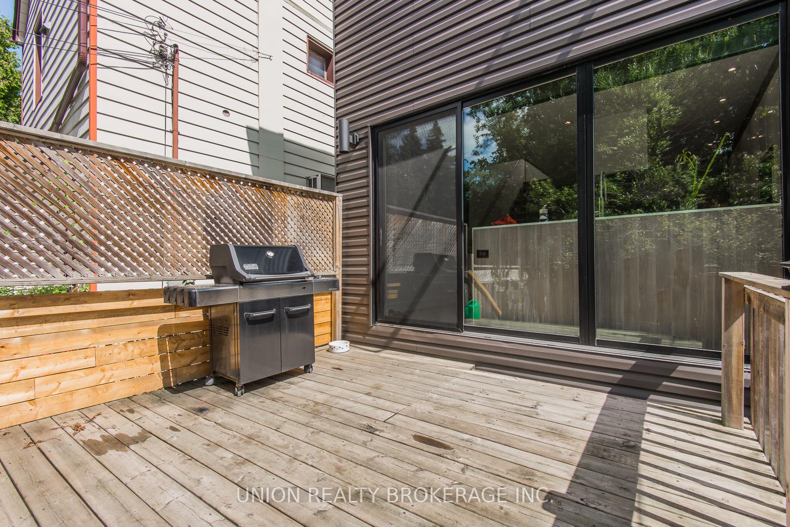 Photo 31 of 30 Hiawatha Road, Toronto, Greenwood-Coxwell — HOMEH