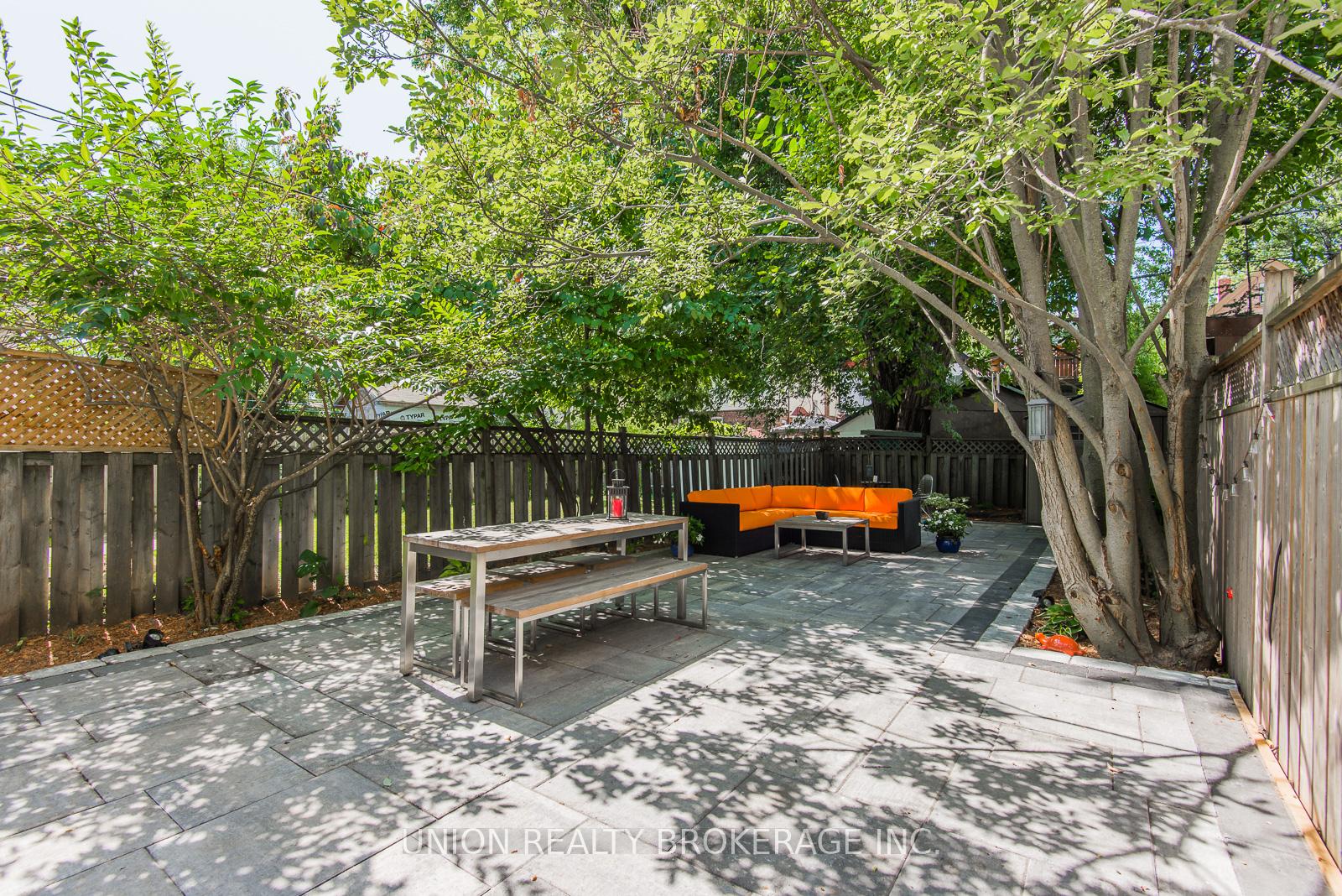 Photo 32 of 30 Hiawatha Road, Toronto, Greenwood-Coxwell — HOMEH
