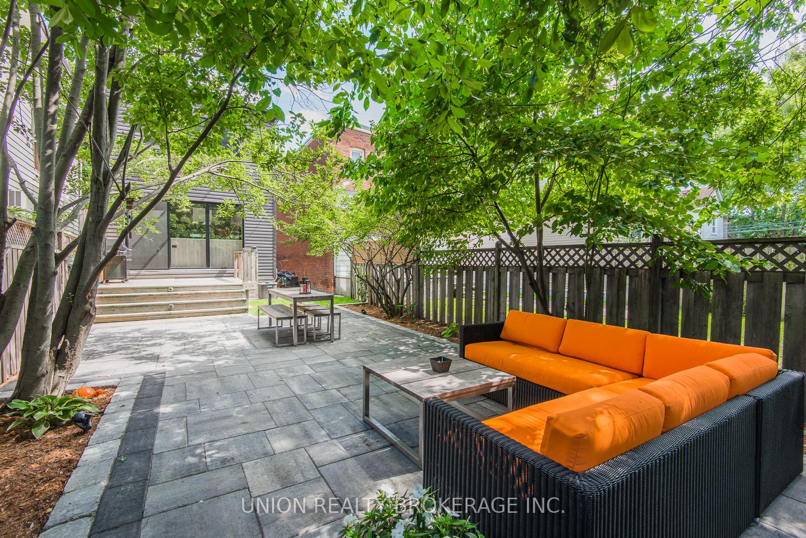 Photo 34 of 30 Hiawatha Road, Toronto, Greenwood-Coxwell — HOMEH