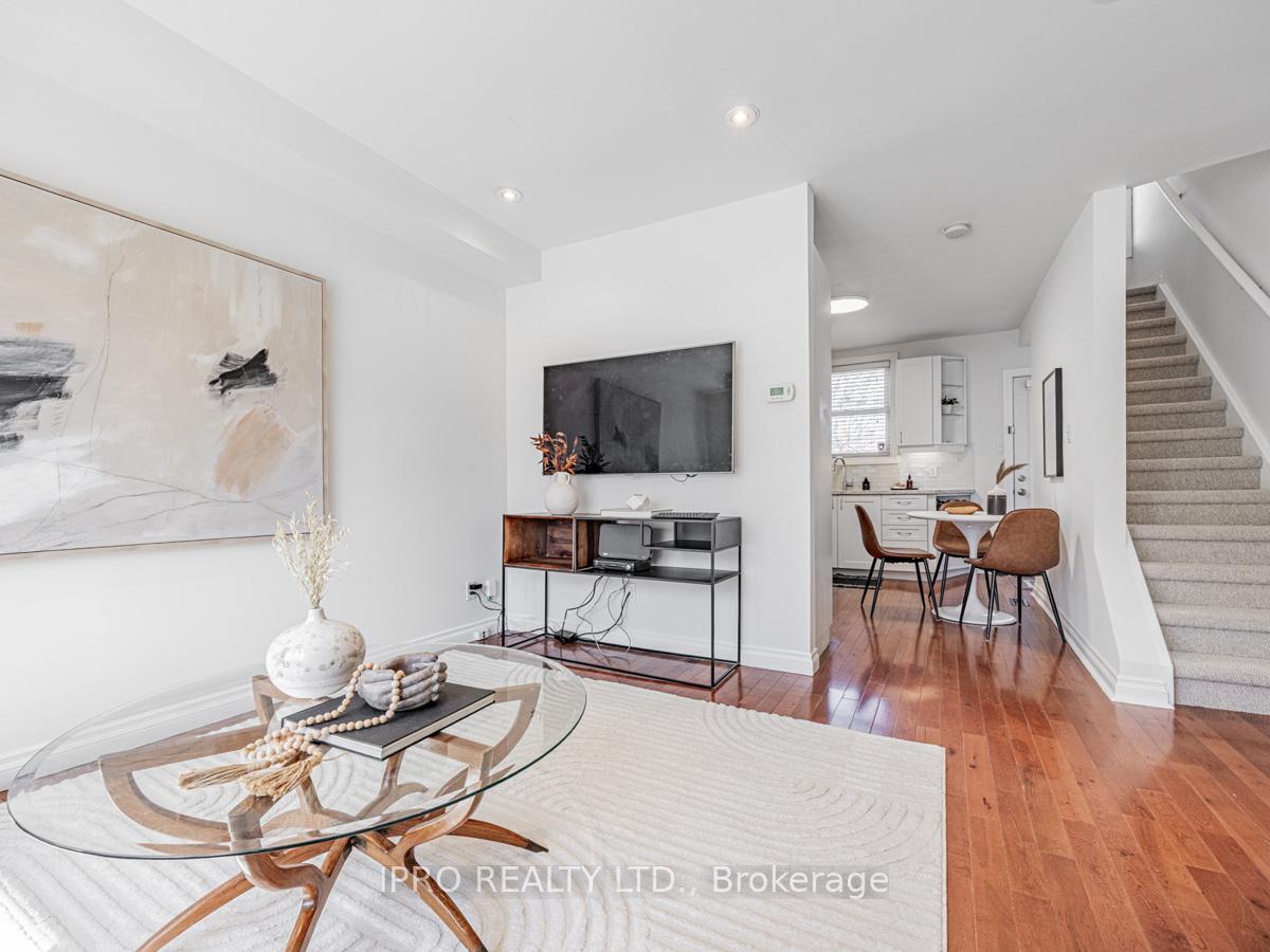Photo 8 of 22 Queensdale Avenue, Toronto, Danforth Village-East York — HOMEH