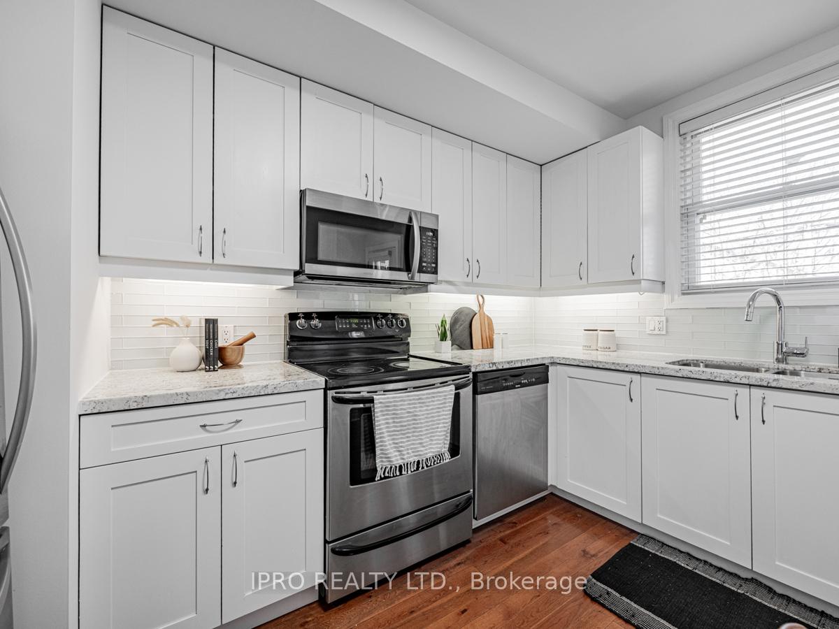 Photo 13 of 22 Queensdale Avenue, Toronto, Danforth Village-East York — HOMEH
