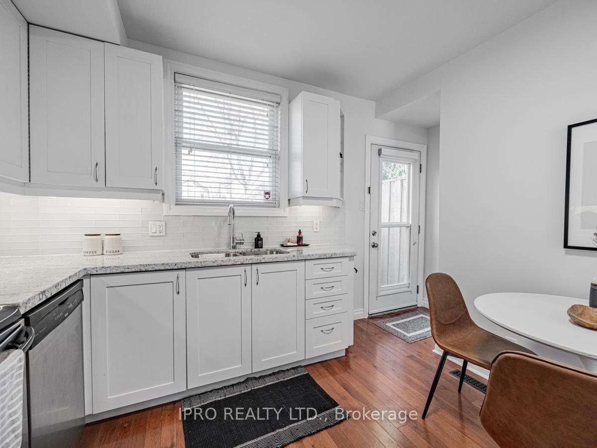 Photo 14 of 22 Queensdale Avenue, Toronto, Danforth Village-East York — HOMEH