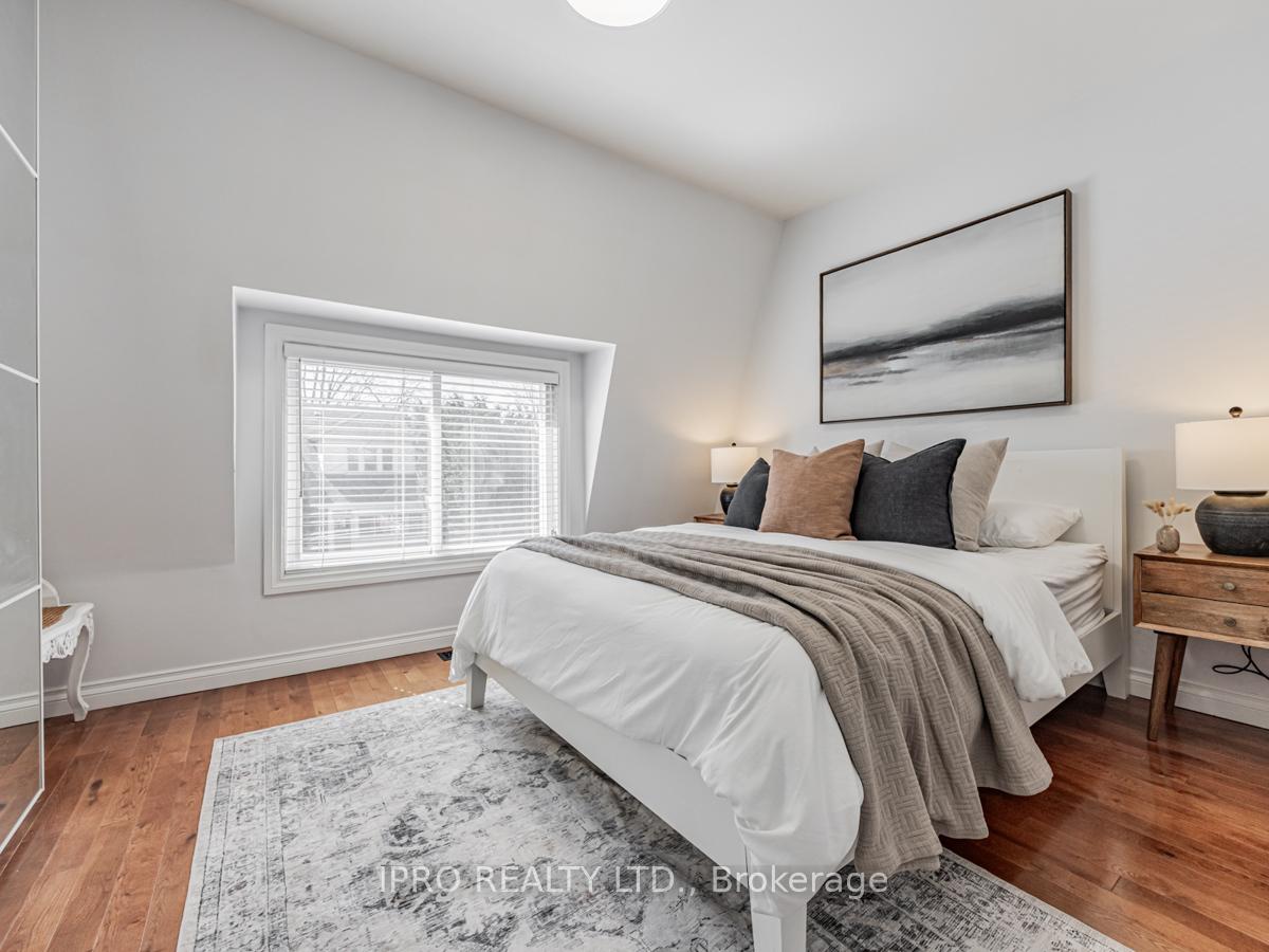 Photo 20 of 22 Queensdale Avenue, Toronto, Danforth Village-East York — HOMEH
