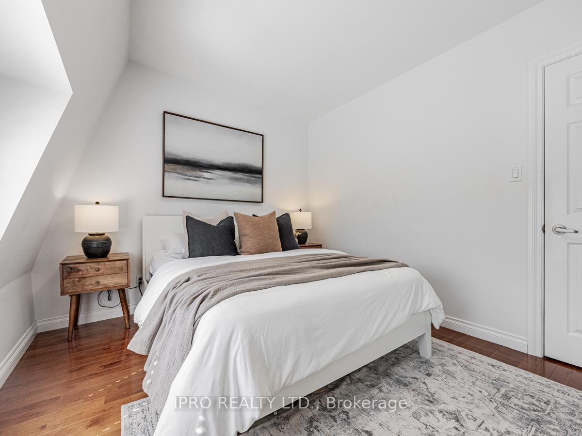 Photo 22 of 22 Queensdale Avenue, Toronto, Danforth Village-East York — HOMEH